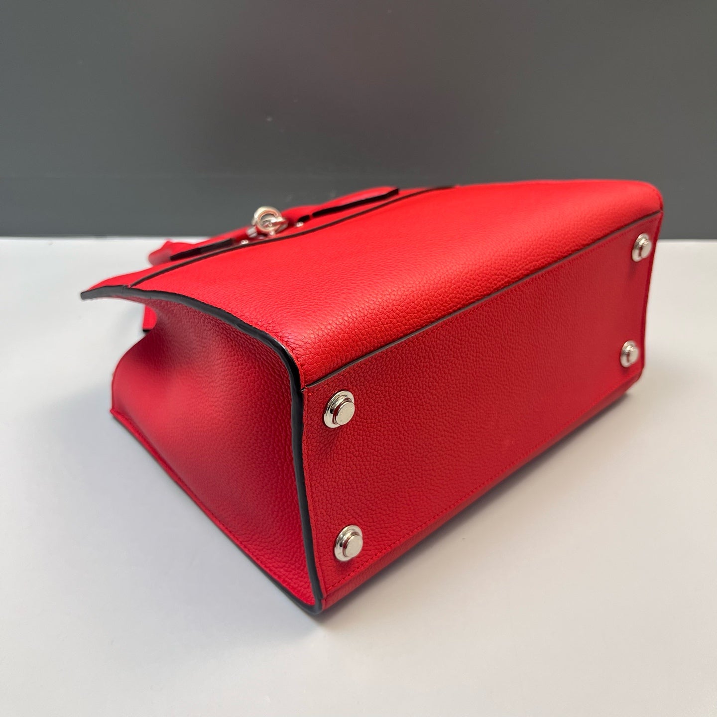 Louis Vuitton - Other - Leather - Red - (medium)