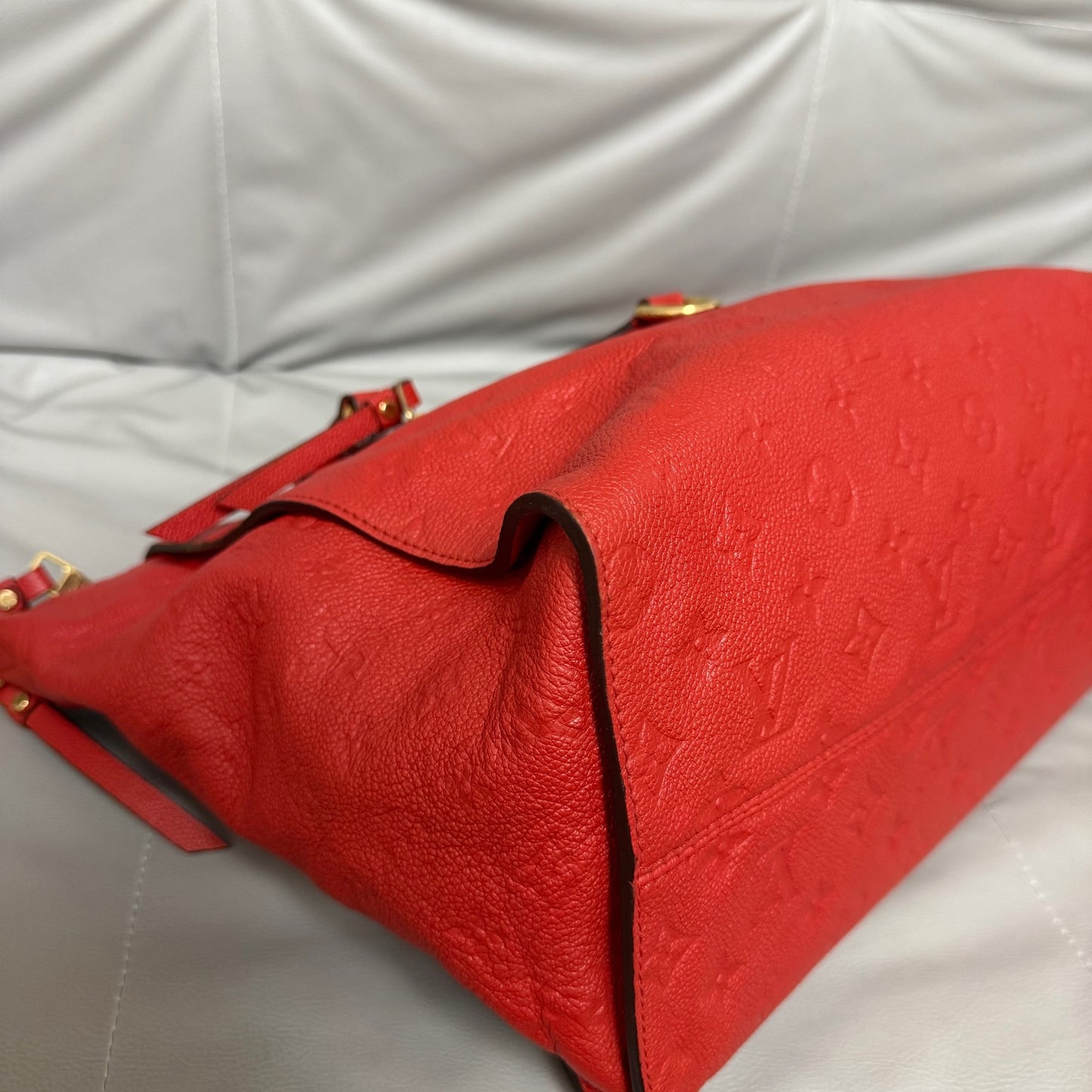 Louis Vuitton - Other - Leather - Red - (medium)