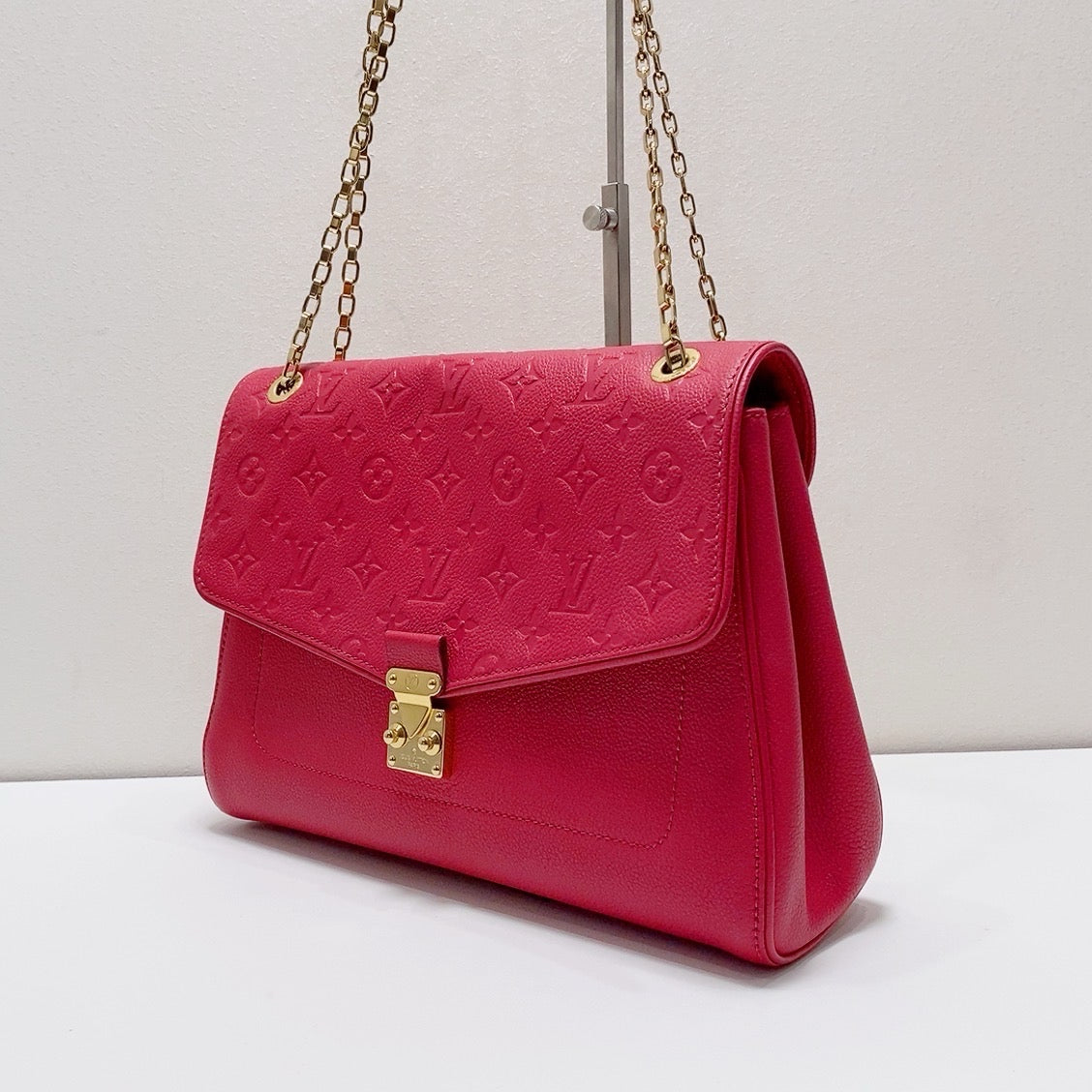 Louis Vuitton - Other - Leather - Red - (medium)