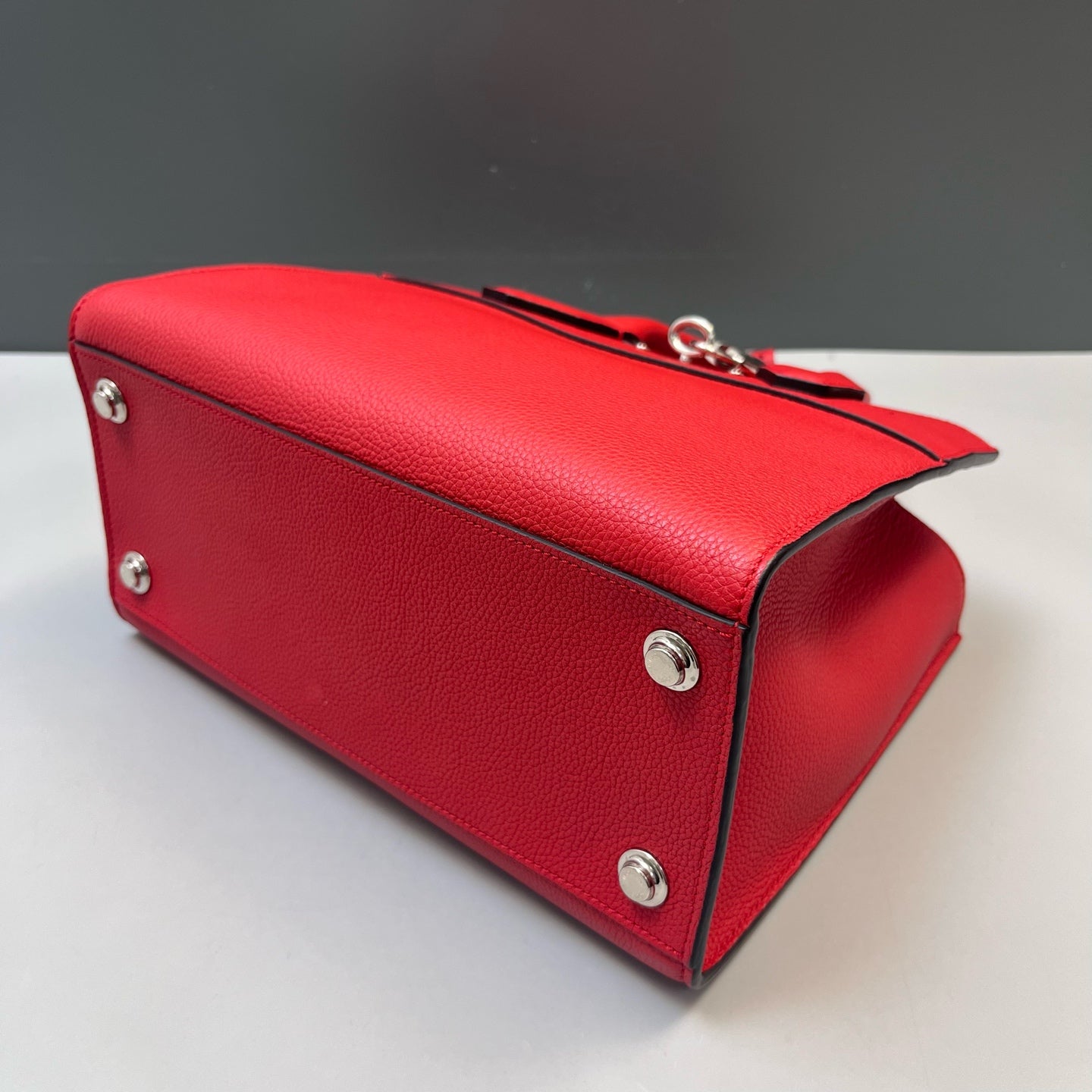 Louis Vuitton - Other - Leather - Red - (medium)