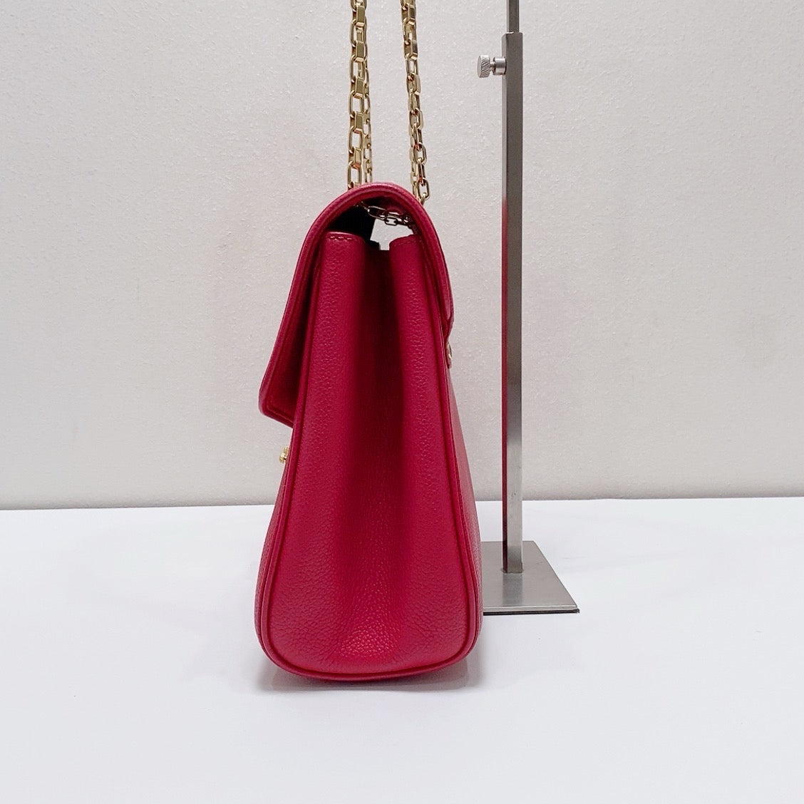 Louis Vuitton - Other - Leather - Red - (medium)