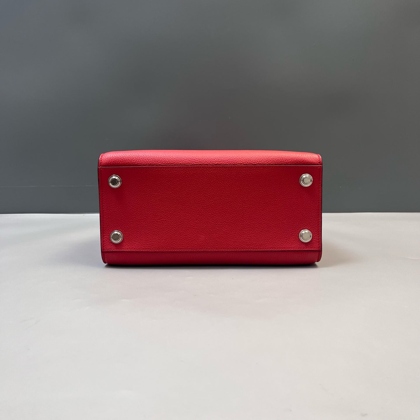 Louis Vuitton - Other - Leather - Red - (medium)
