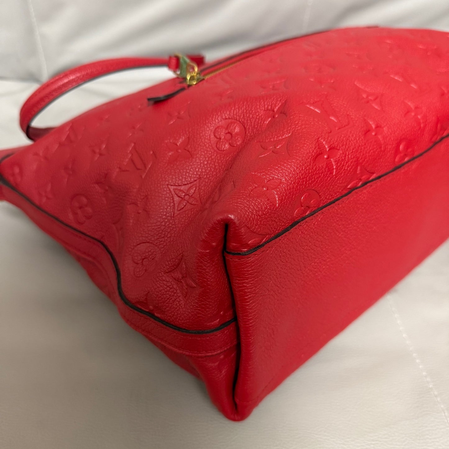 Louis Vuitton - Other - Leather - Red - (medium)