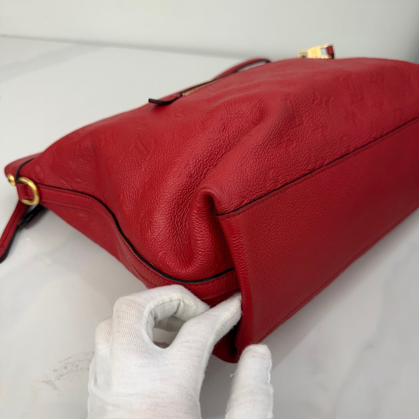Louis Vuitton - Other - Leather - Red - (medium)