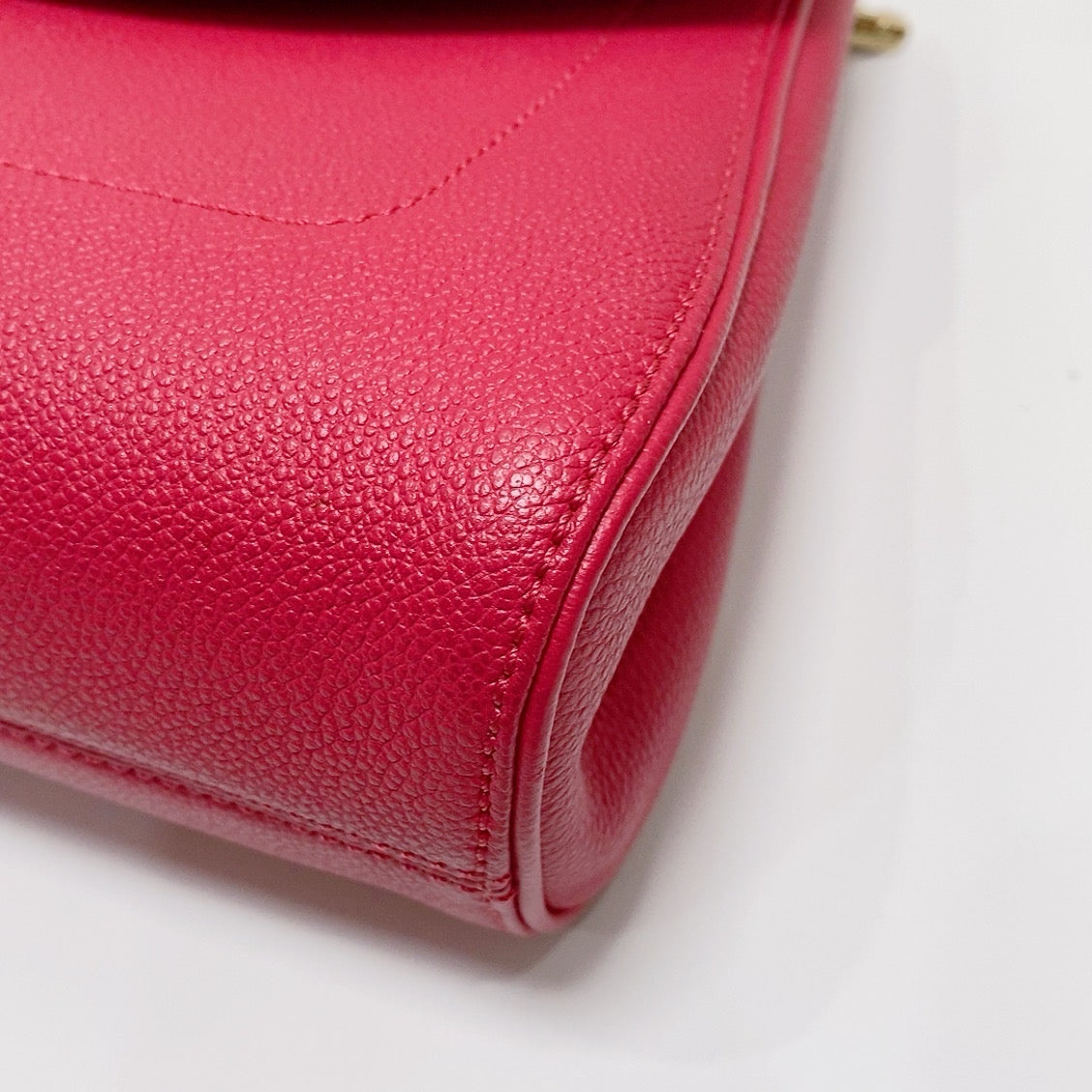 Louis Vuitton - Other - Leather - Red - (medium)