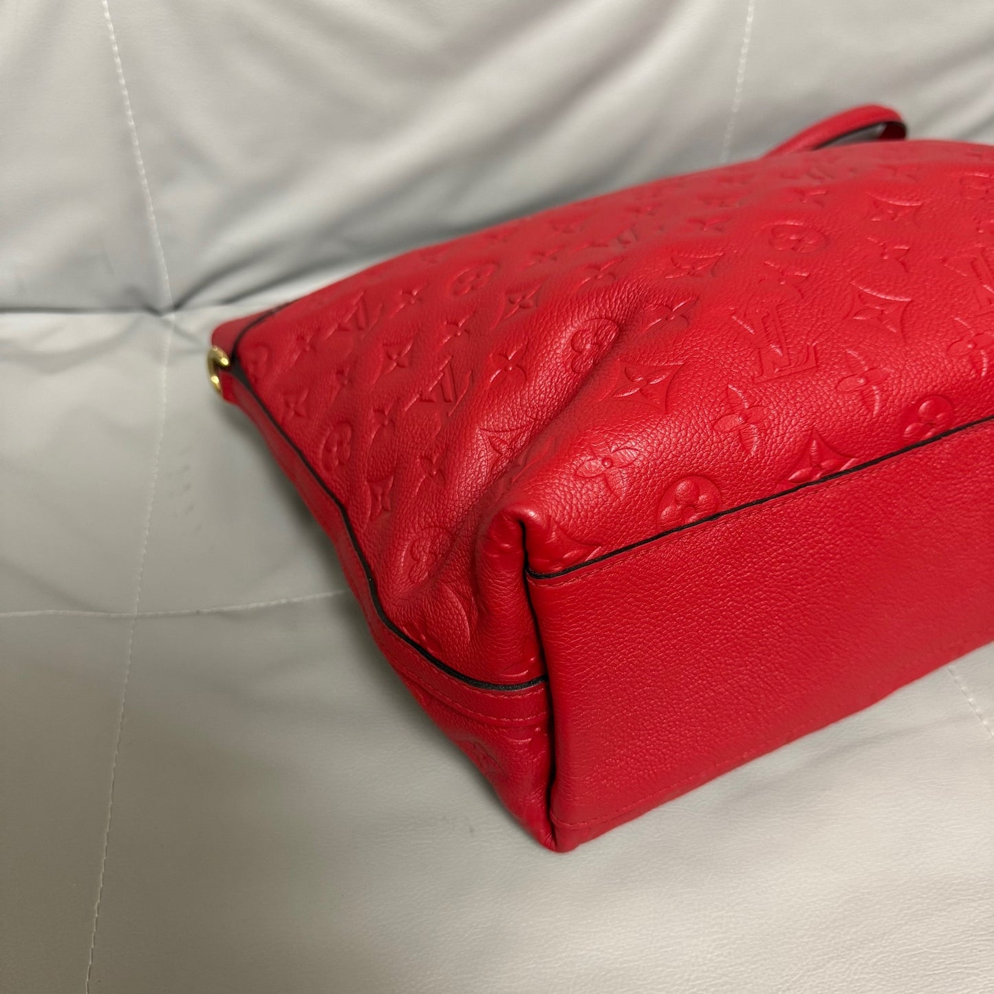 Louis Vuitton - Other - Leather - Red - (medium)