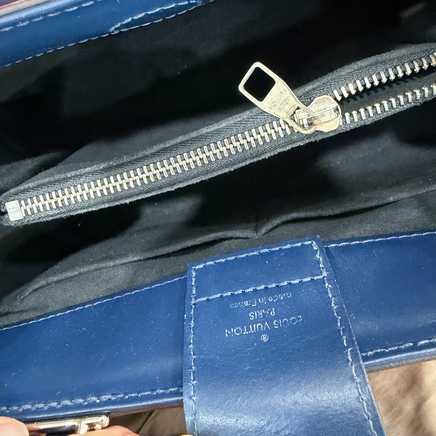 Louis Vuitton - Other - Leather - Red - (medium)
