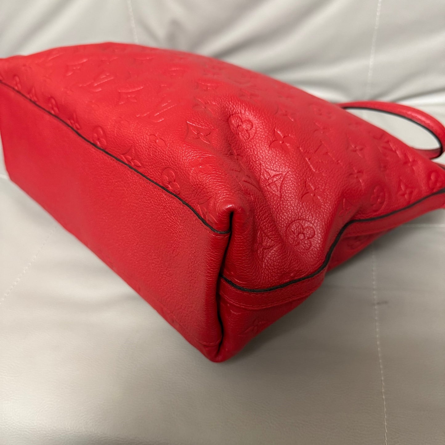 Louis Vuitton - Other - Leather - Red - (medium)