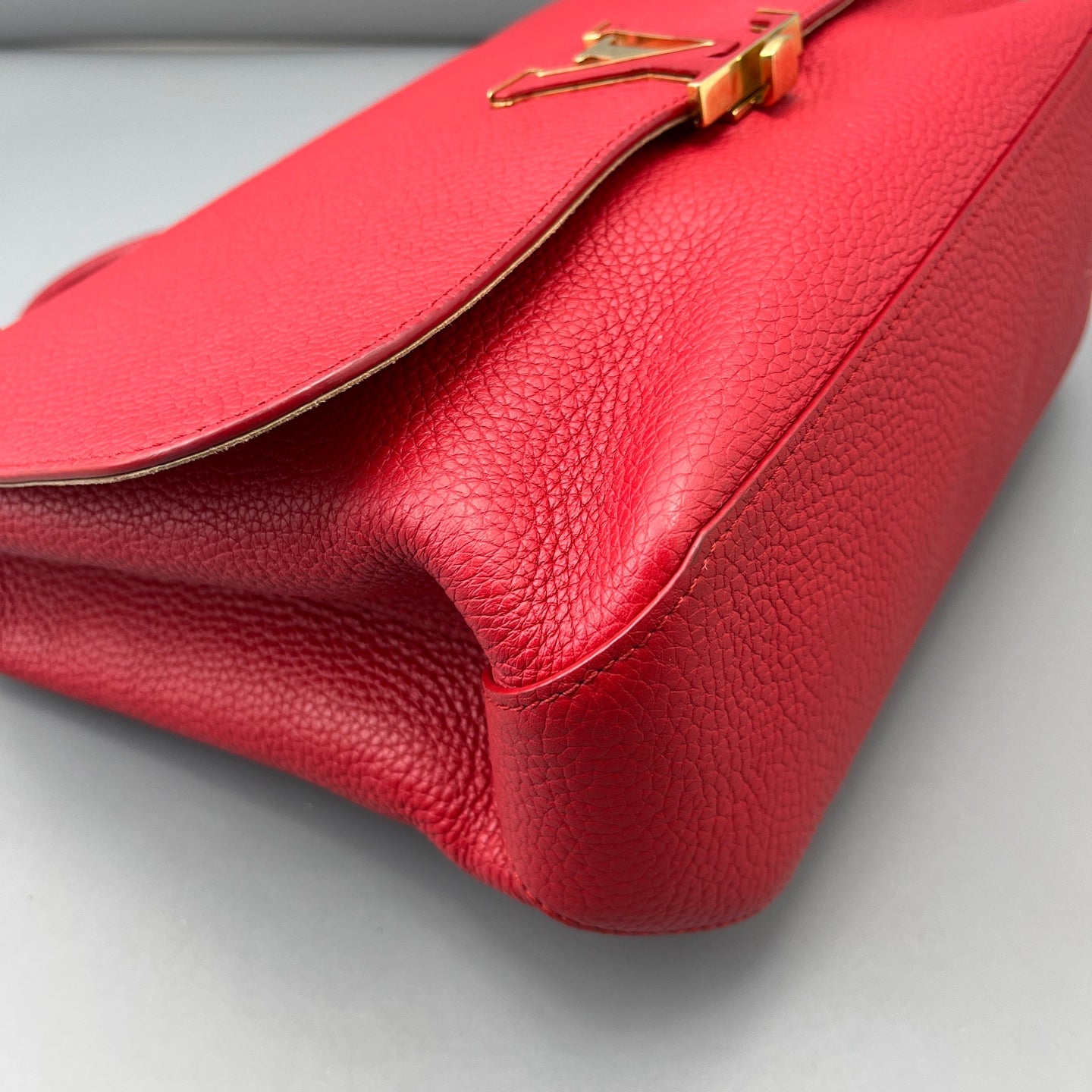 Louis Vuitton - Other - Leather - Red - (medium)