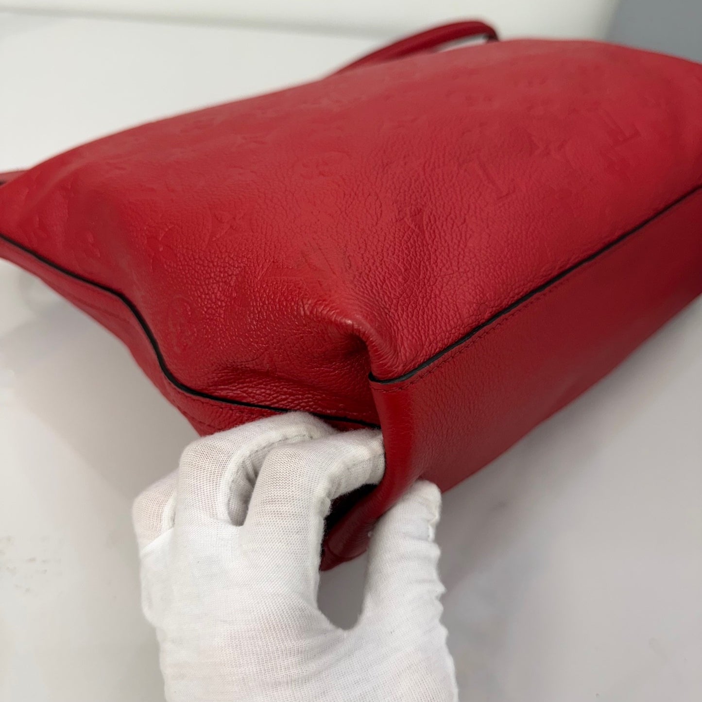 Louis Vuitton - Other - Leather - Red - (medium)