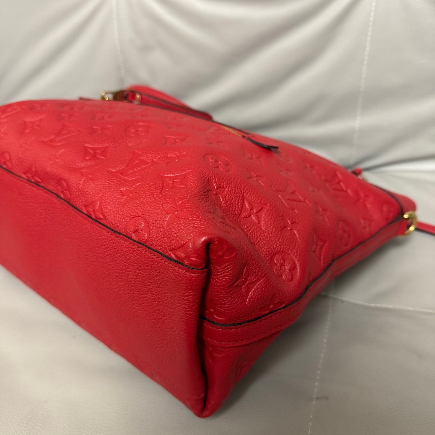 Louis Vuitton - Other - Leather - Red - (medium)