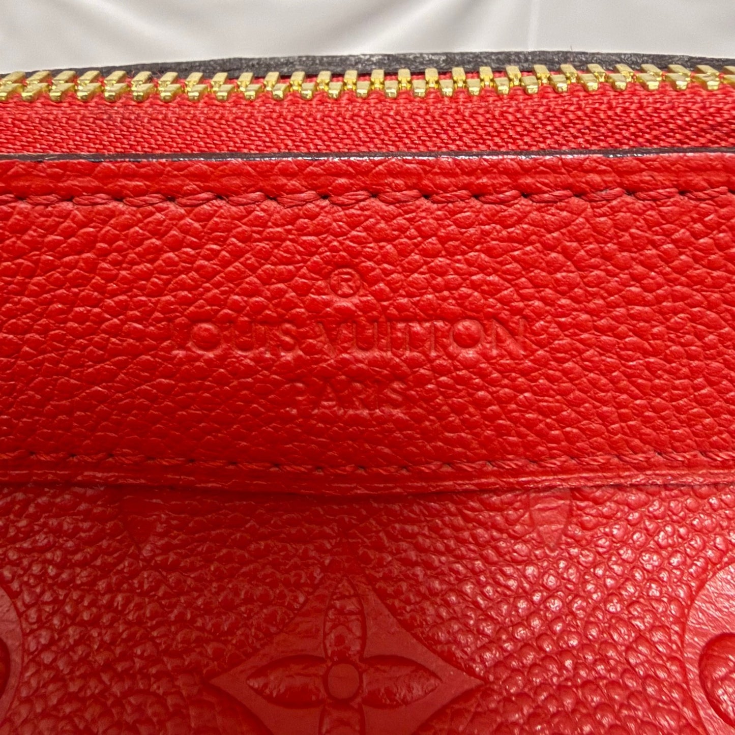 Louis Vuitton - Other - Leather - Red - (medium)