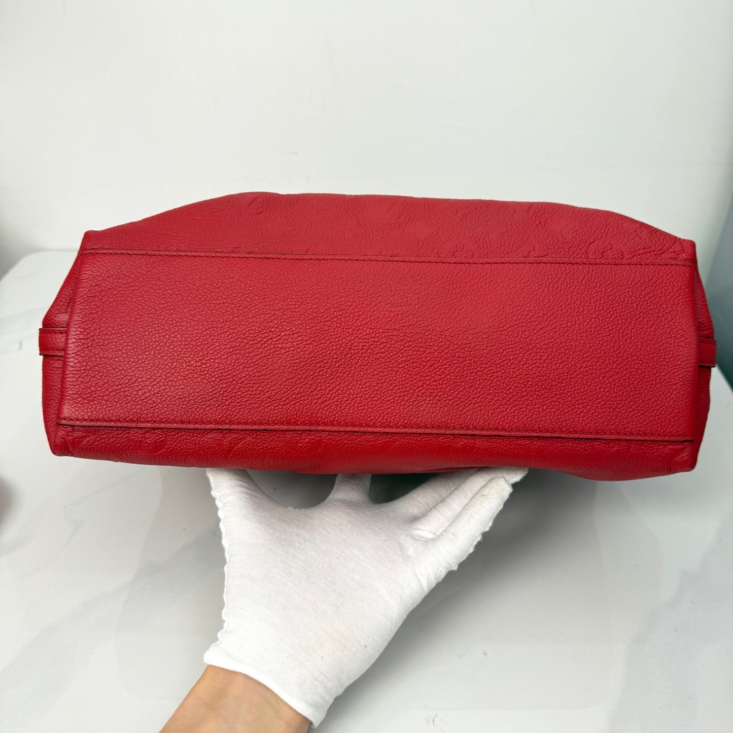 Louis Vuitton - Other - Leather - Red - (medium)