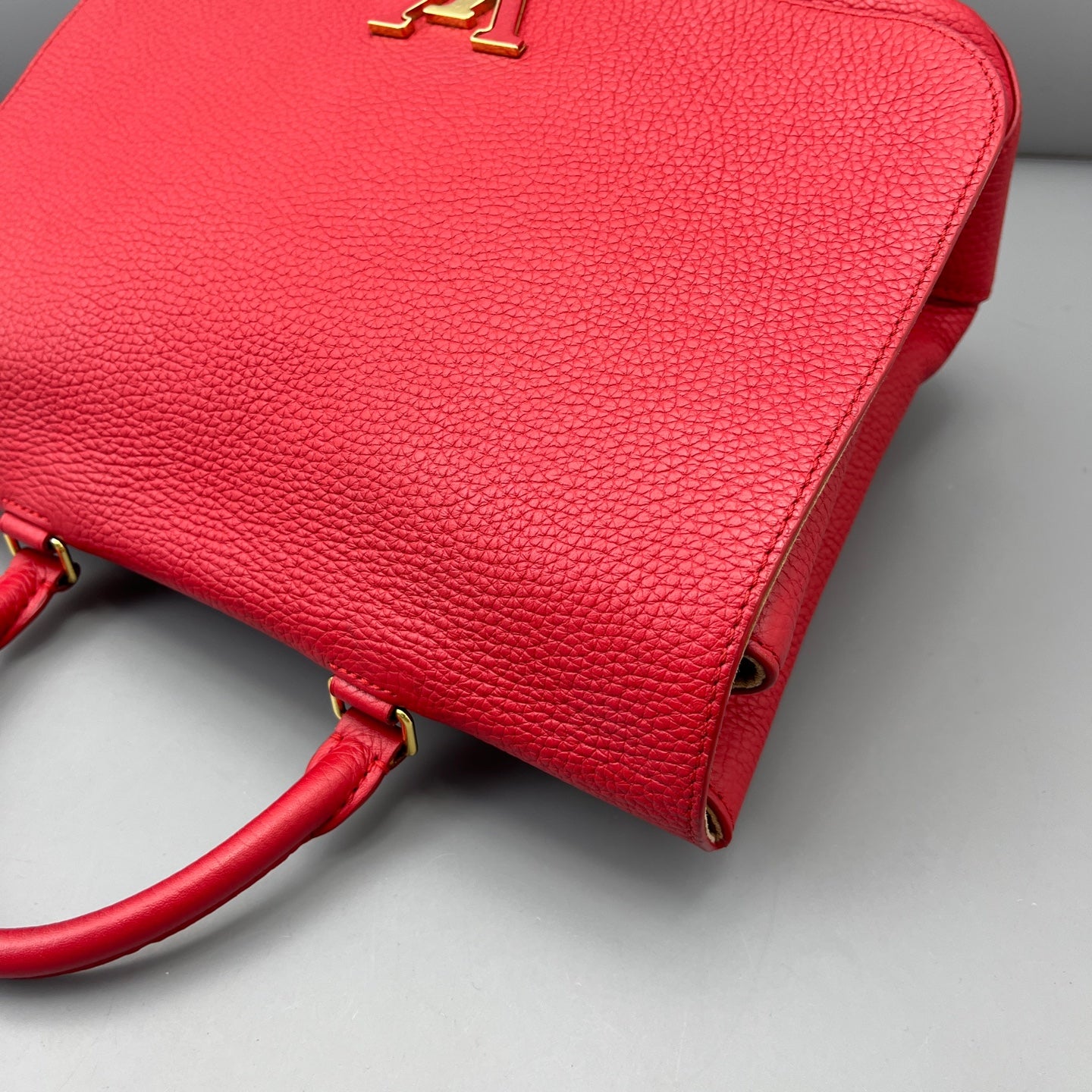 Louis Vuitton - Other - Leather - Red - (medium)