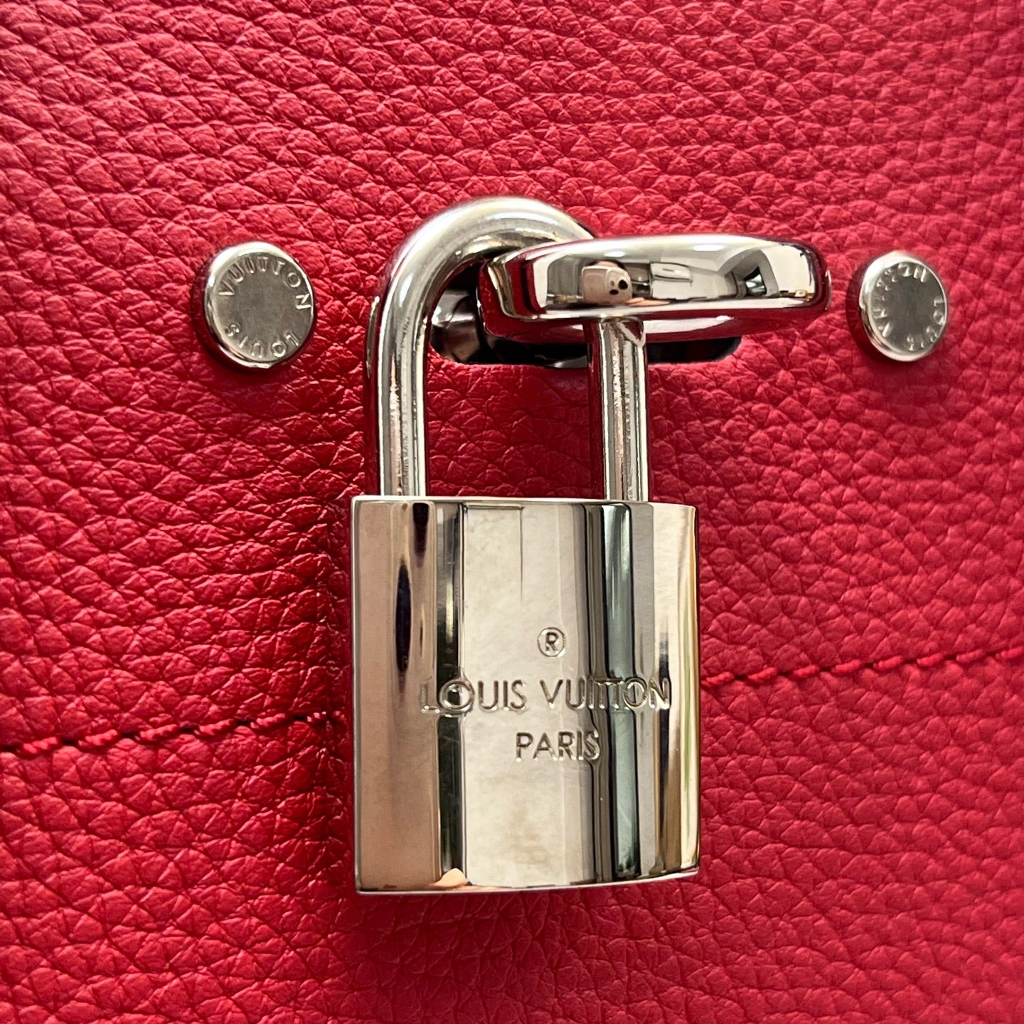 Louis Vuitton - Other - Leather - Red - (medium)