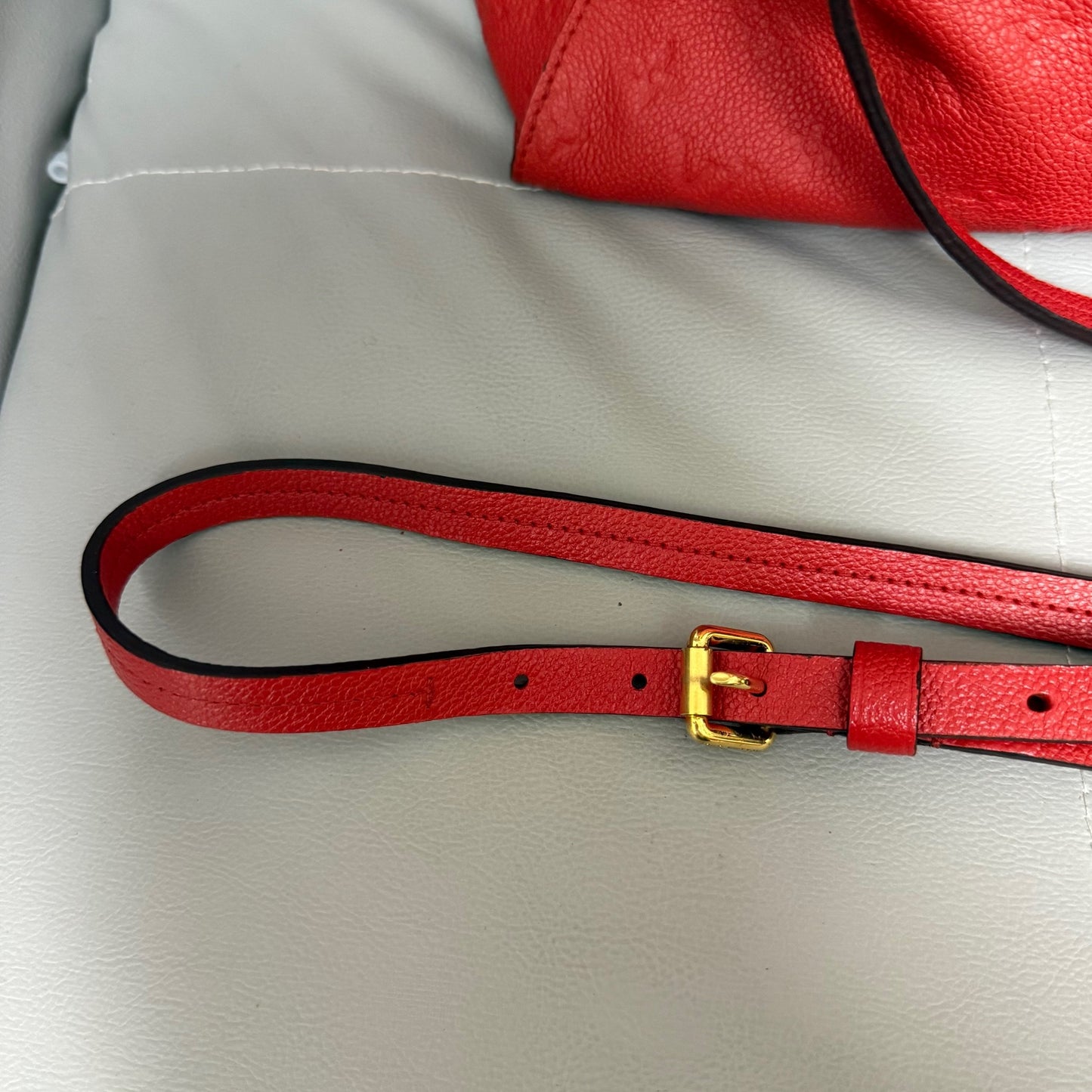 Louis Vuitton - Other - Leather - Red - (medium)