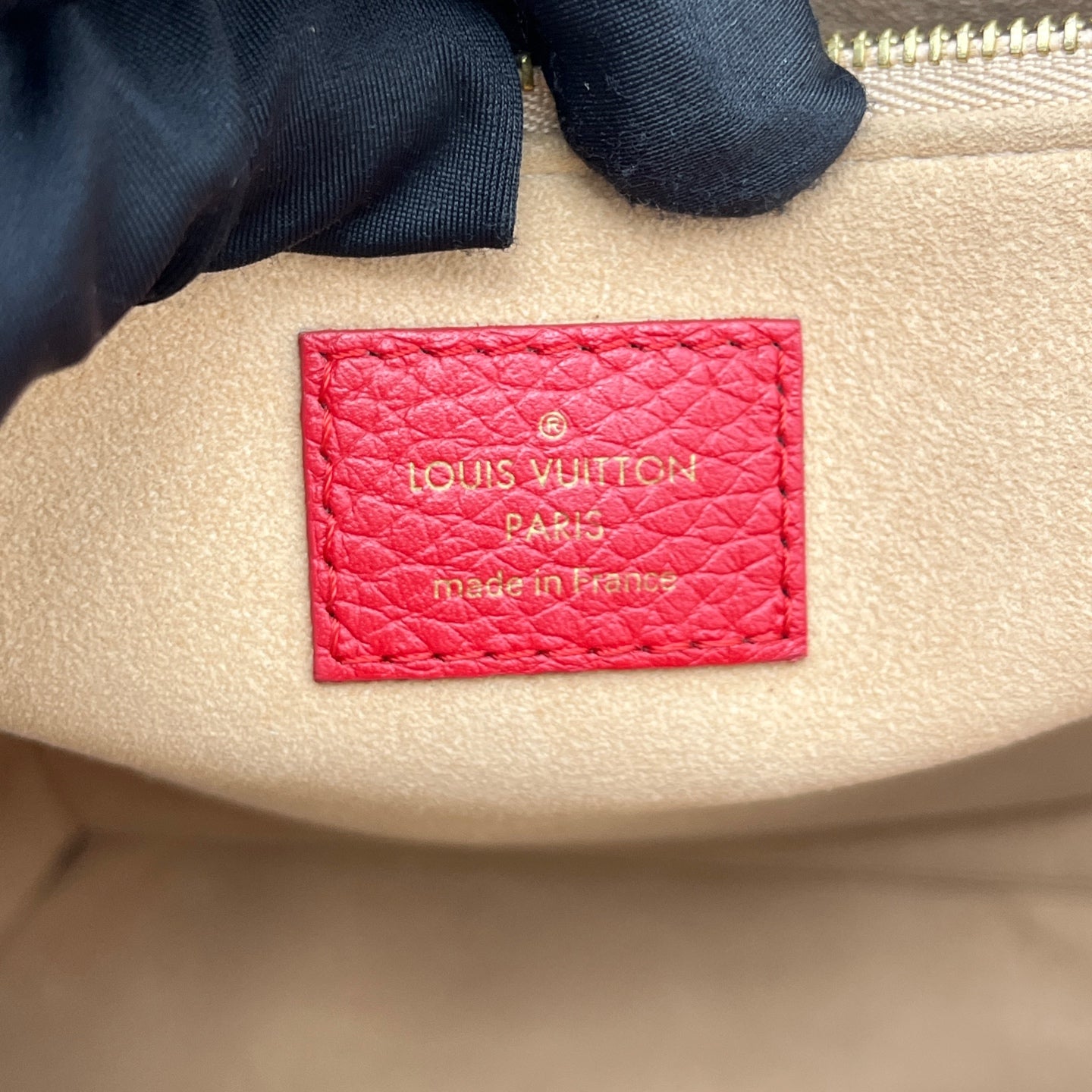 Louis Vuitton - Other - Leather - Red - (medium)