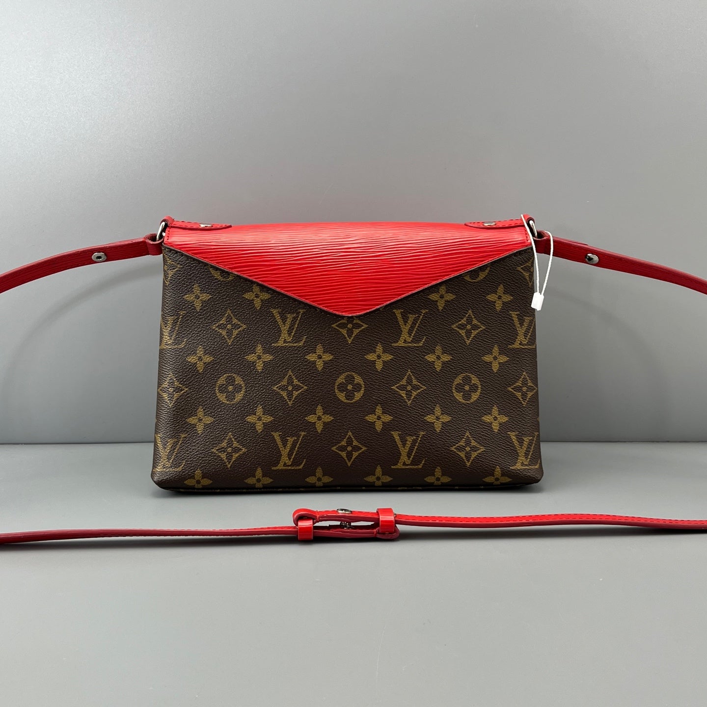 Louis Vuitton - Other - Leather - Red - (small)