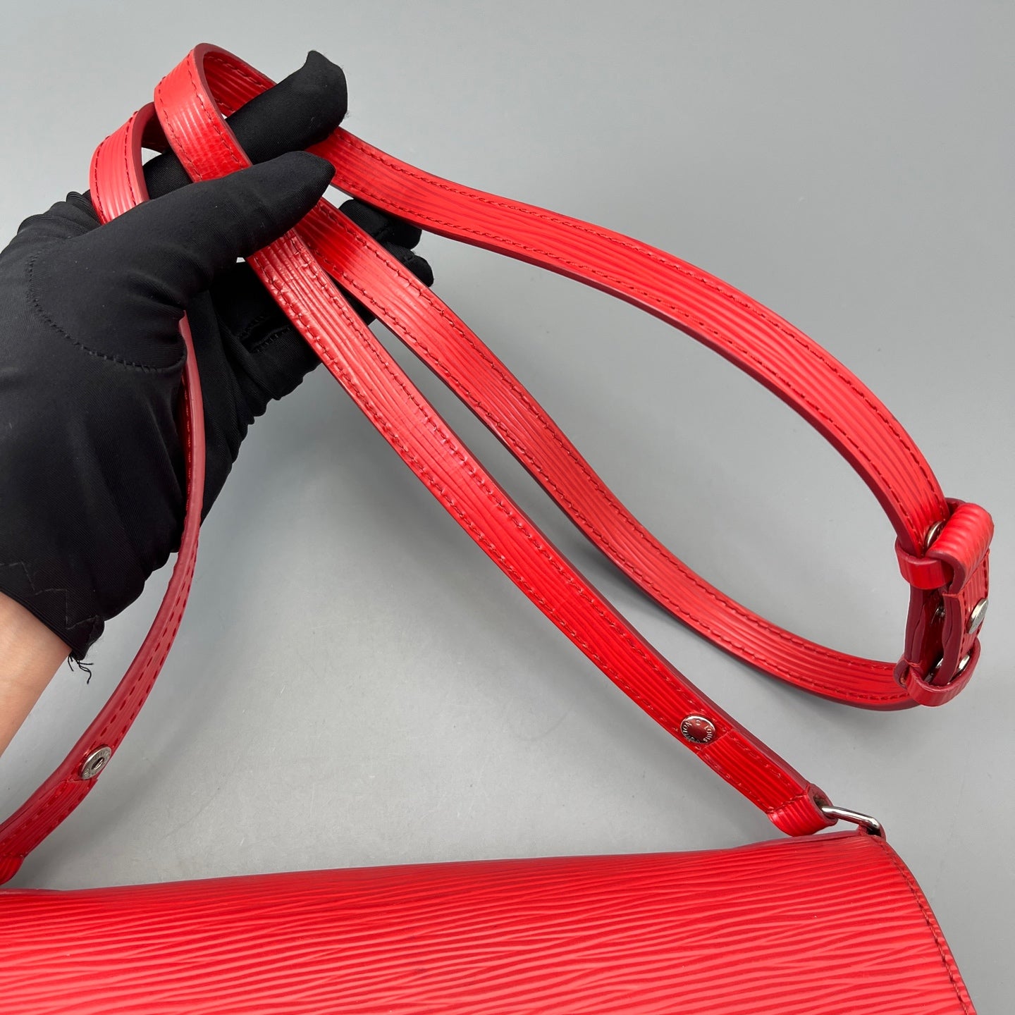 Louis Vuitton - Other - Leather - Red - (small)