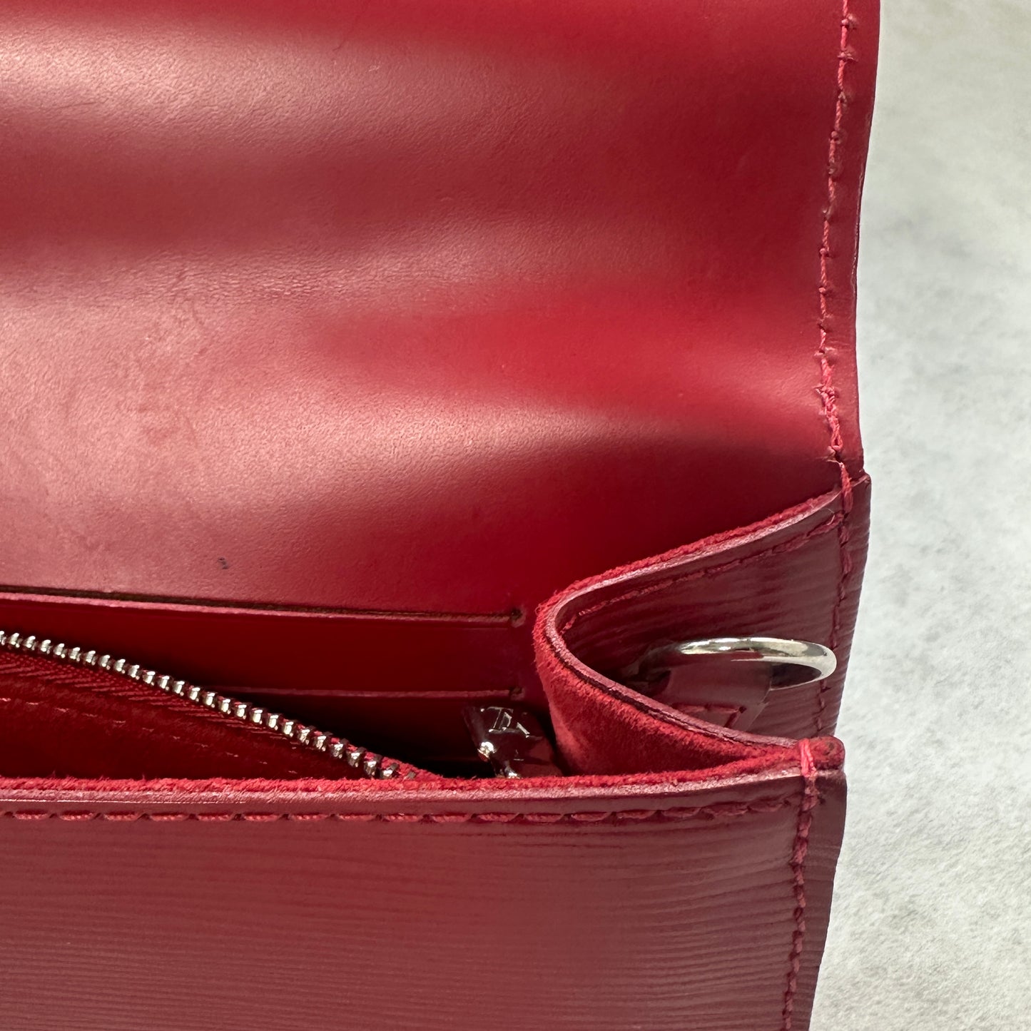 Louis Vuitton - Other - Leather - Red - (small)