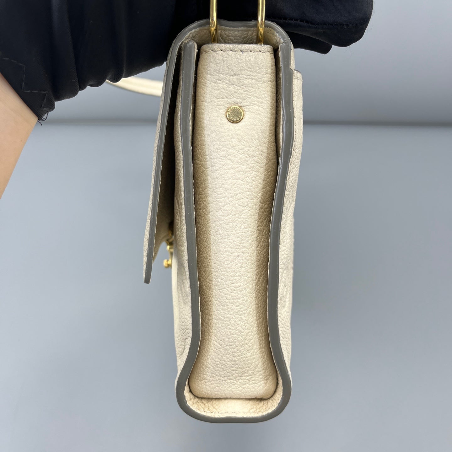 Louis Vuitton - Other - Leather - White - (small)