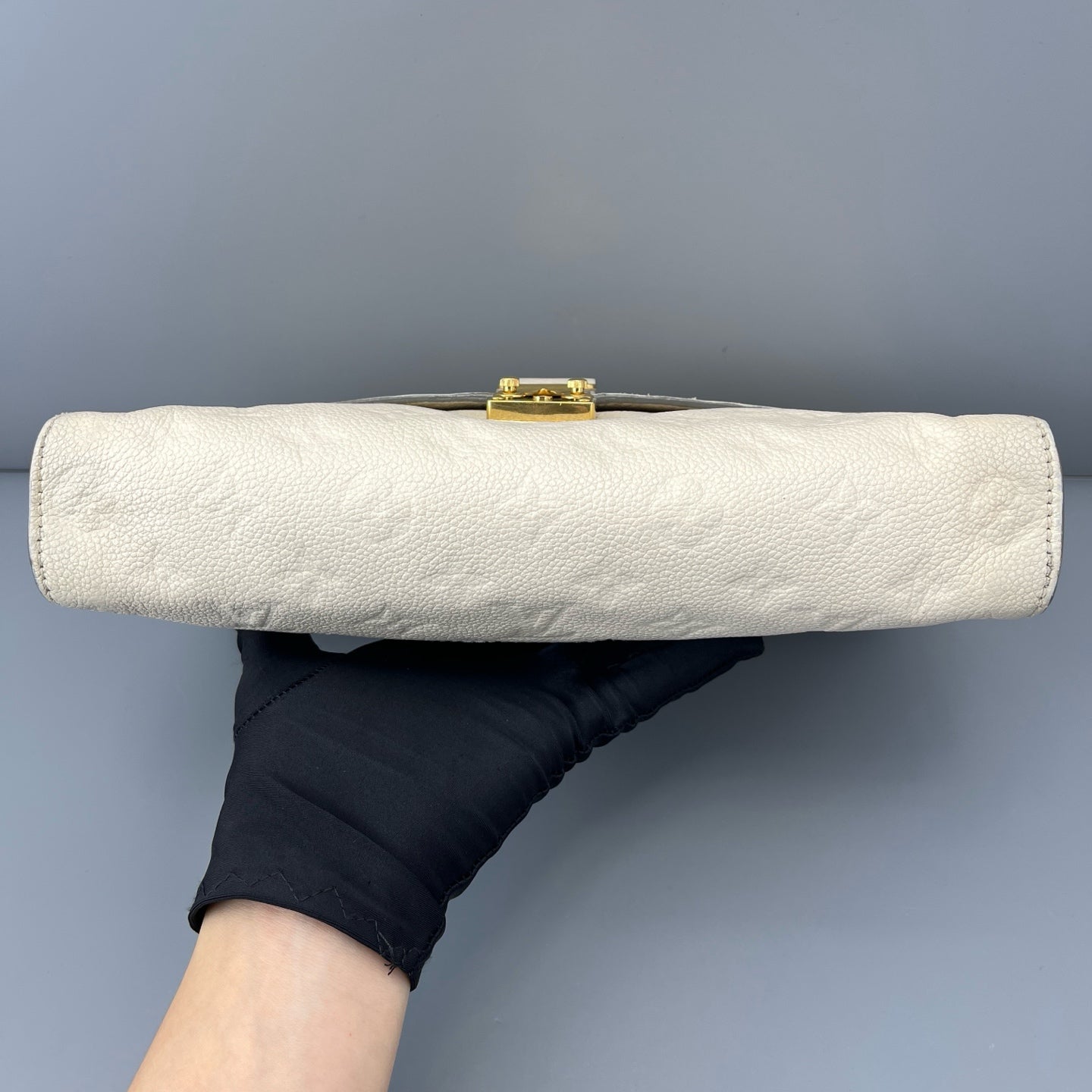 Louis Vuitton - Other - Leather - White - (small)