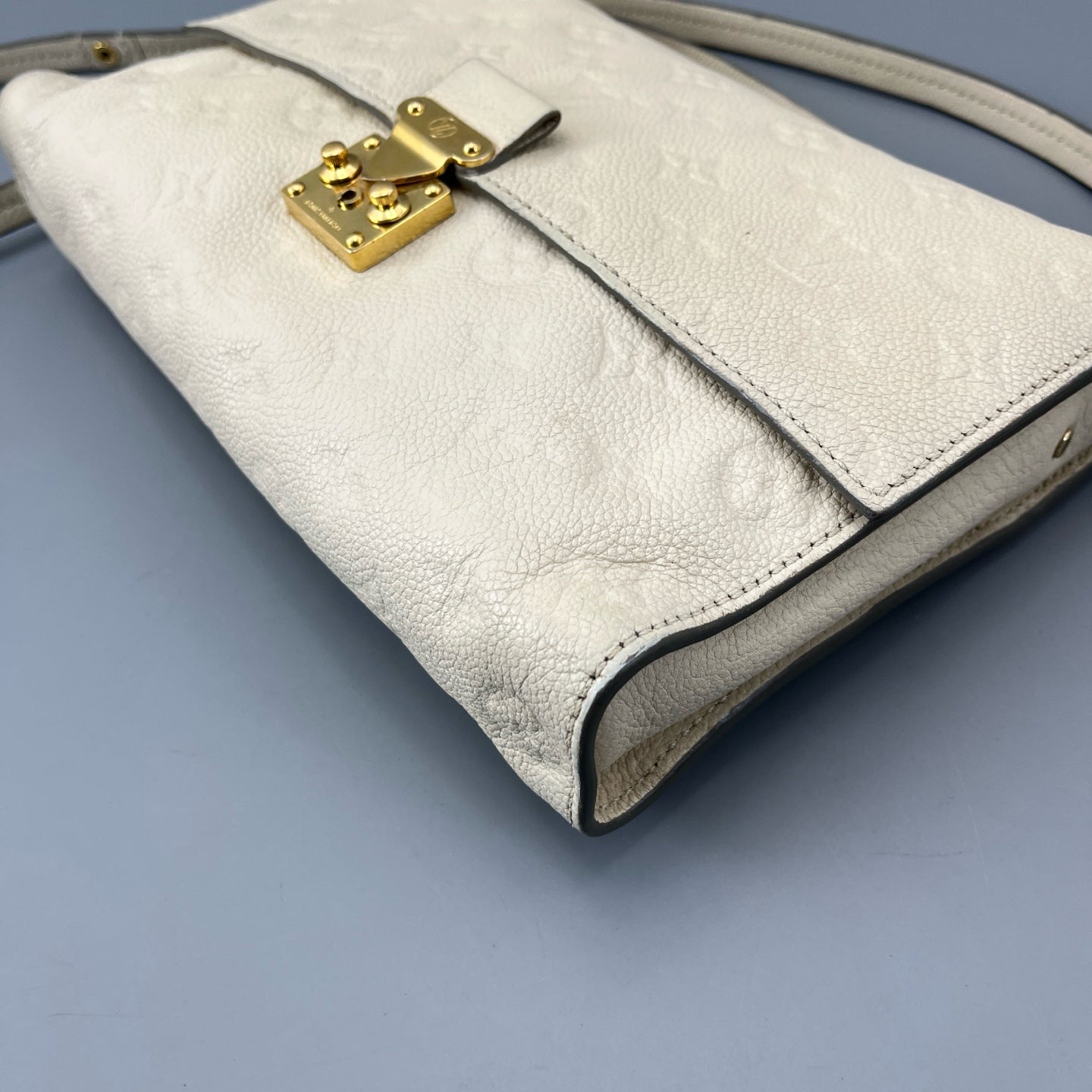 Louis Vuitton - Other - Leather - White - (small)