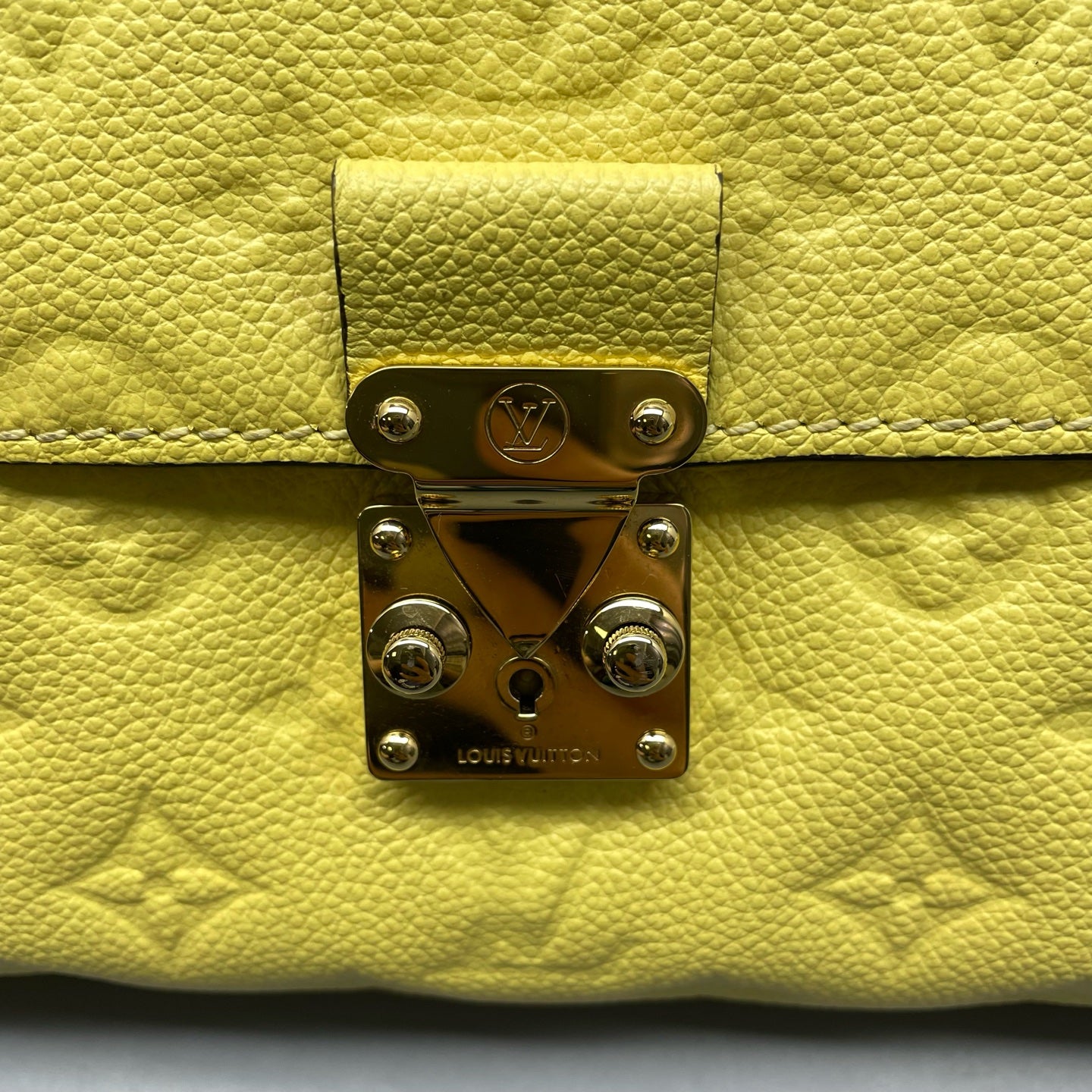 Louis Vuitton - Other - Leather - Yellow - (medium)