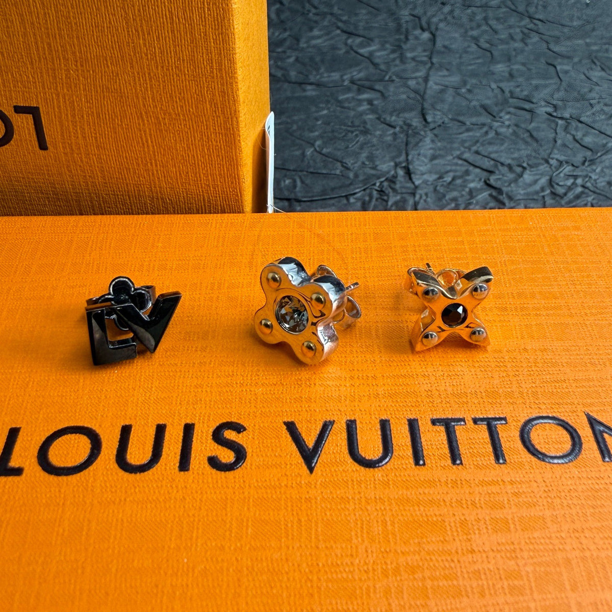 Louis Vuitton - Other - Metal with crystal embellishments; precise composition unknown. - Multicolour
