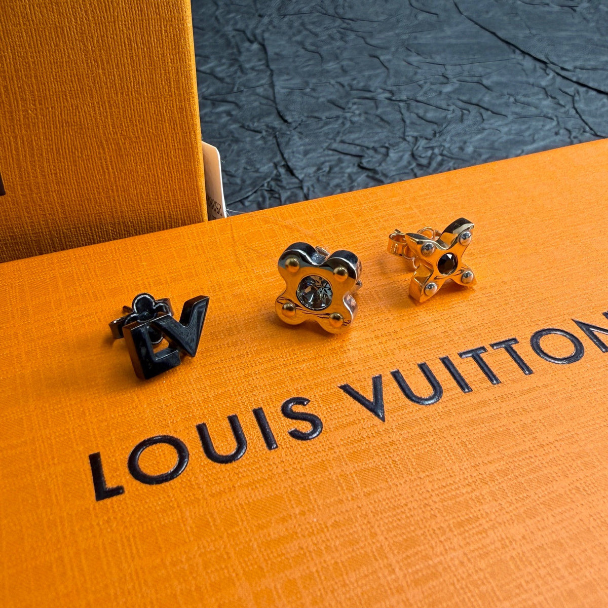 Louis Vuitton - Other - Metal with crystal embellishments; precise composition unknown. - Multicolour