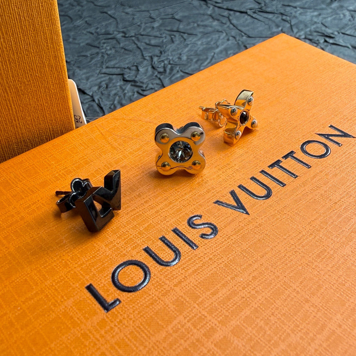 Louis Vuitton - Other - Metal with crystal embellishments; precise composition unknown. - Multicolour