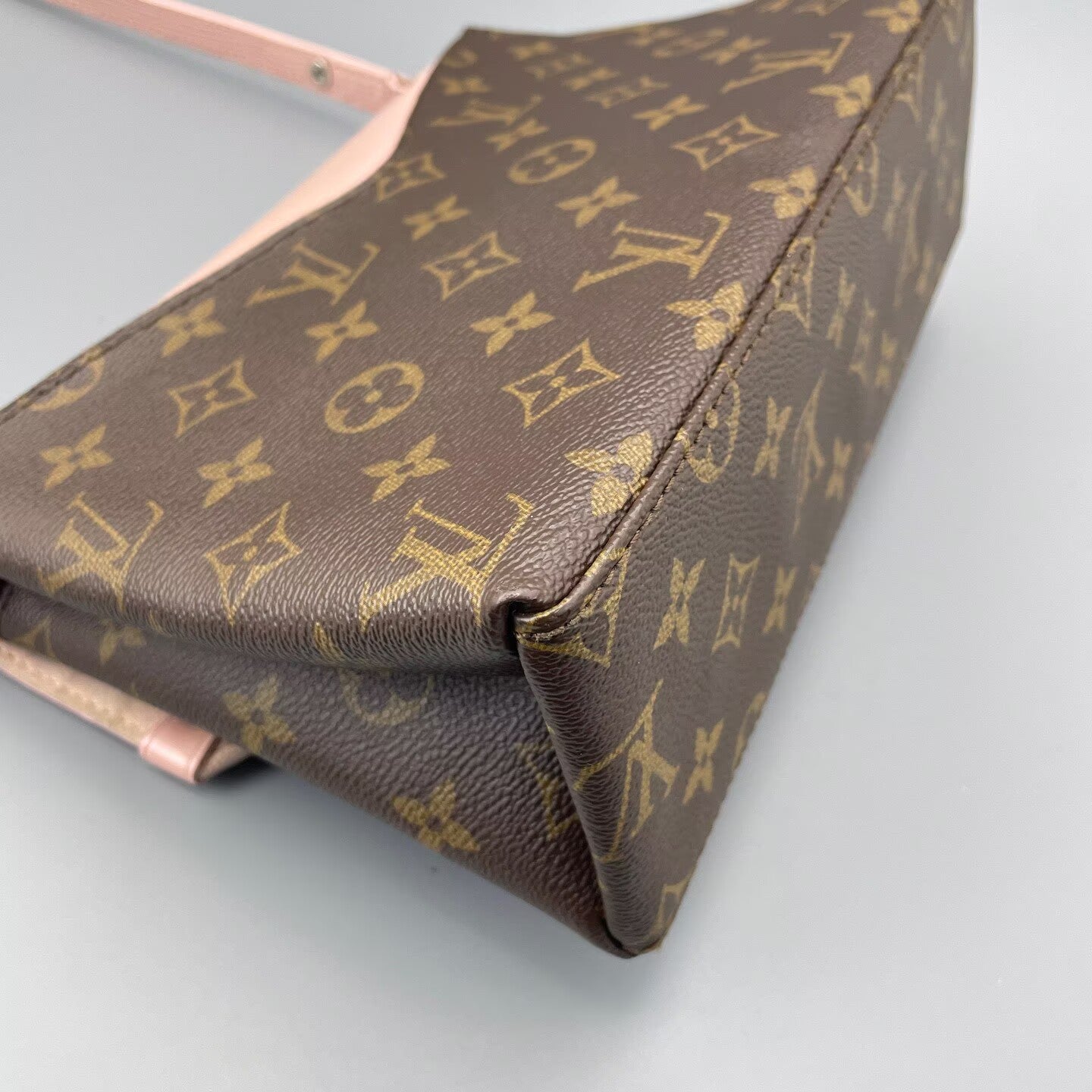 Louis Vuitton - Other - Monogram canvas with Epi leather trim - Brown and Pink with Silver-Tone Hardware - (small)