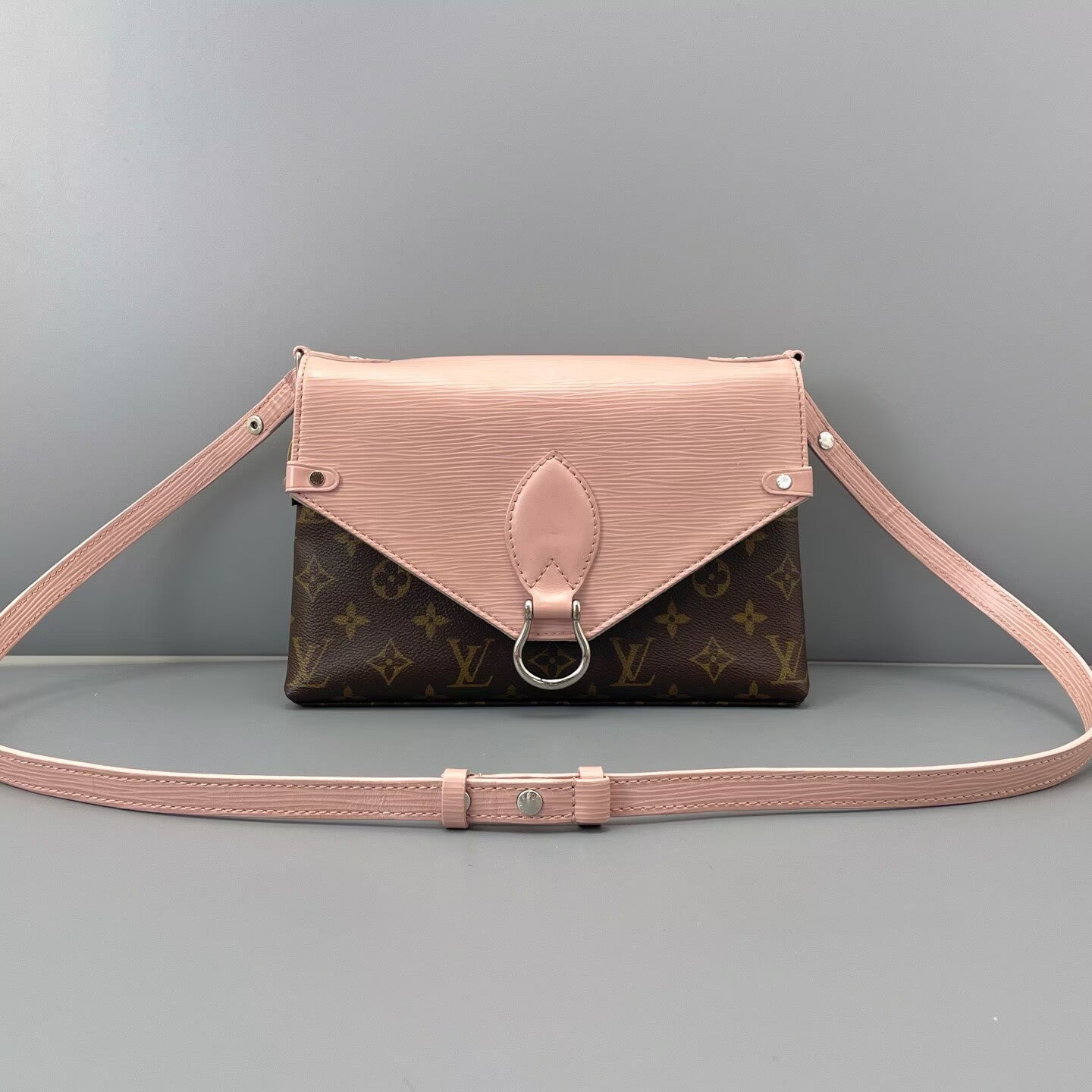 Louis Vuitton - Other - Monogram canvas with Epi leather trim - Brown and Pink with Silver-Tone Hardware - (small)
