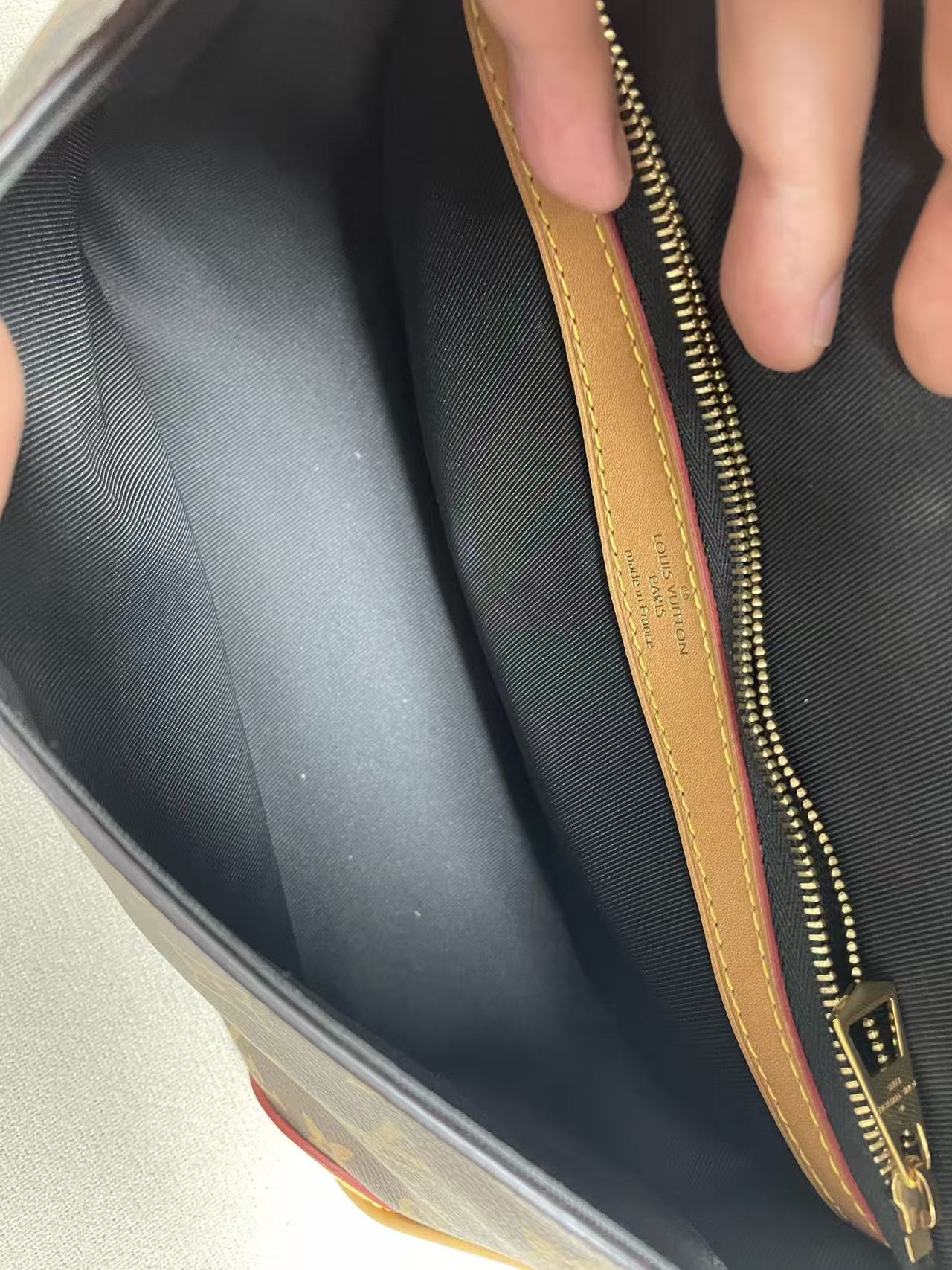 Louis Vuitton - Other - Monogram canvas with Vachetta leather trim - Brown - (Small)