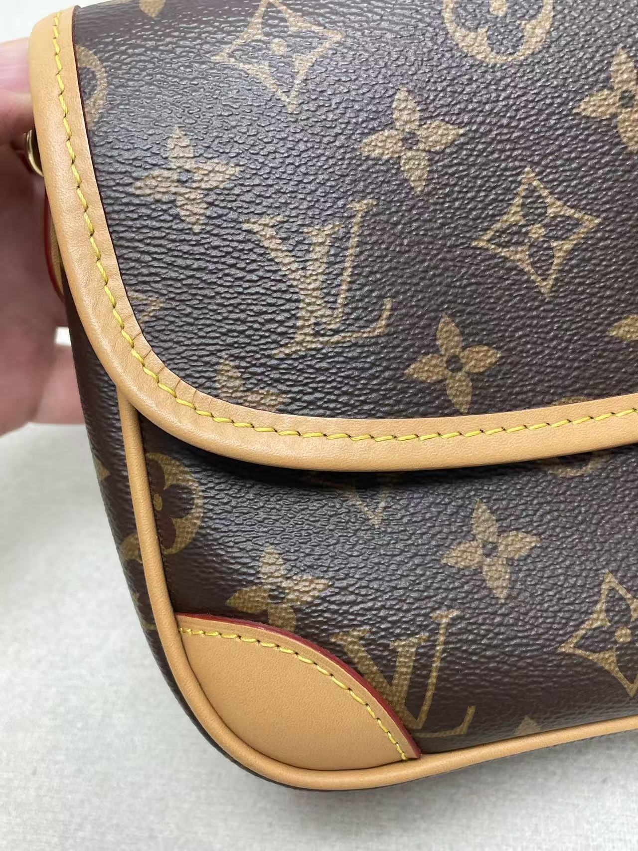 Louis Vuitton - Other - Monogram canvas with Vachetta leather trim - Brown - (Small)
