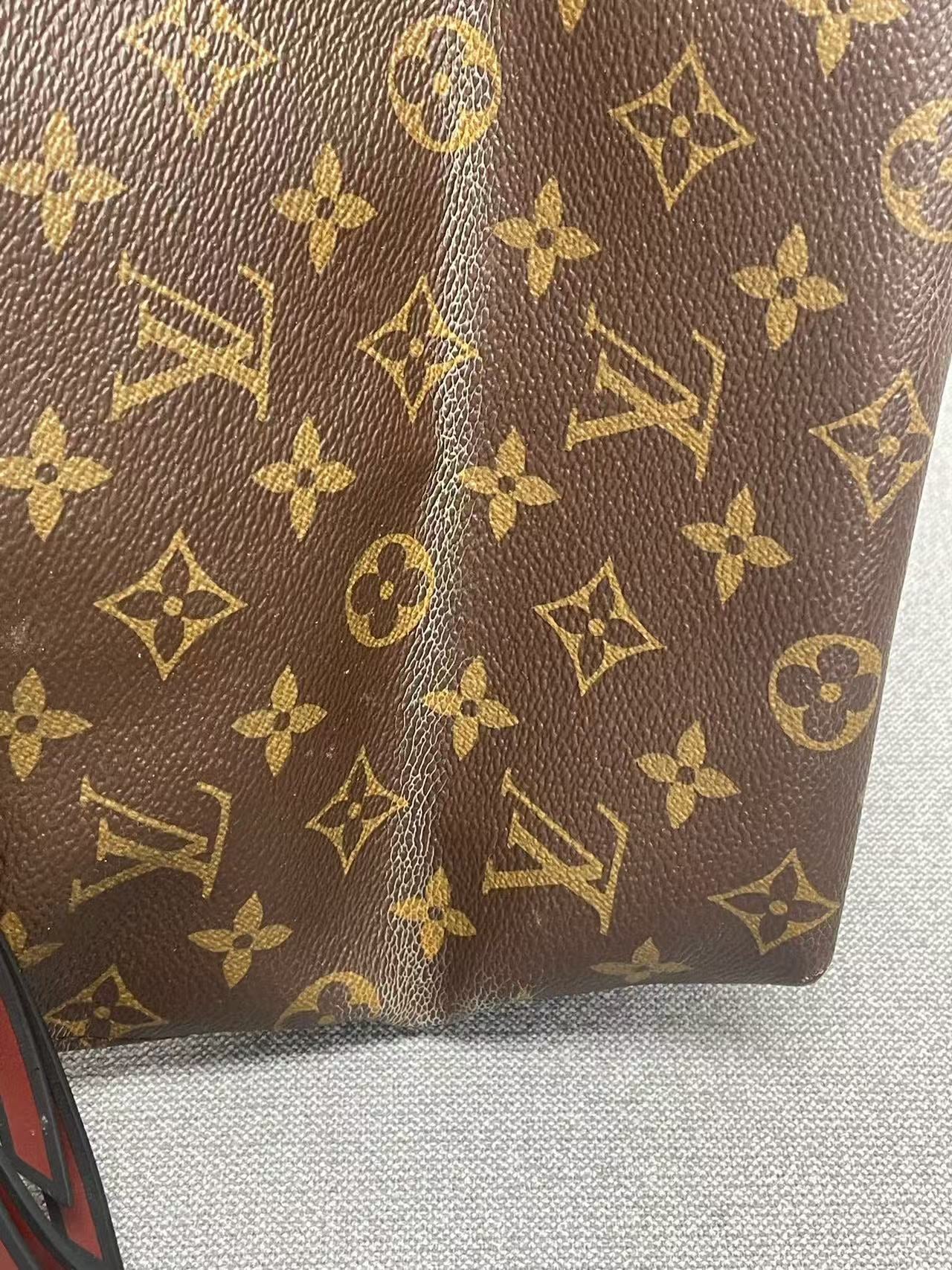 Louis Vuitton - Other - Monogram coated canvas with Vachetta leather trim and smooth leather accents - Brown - (medium)