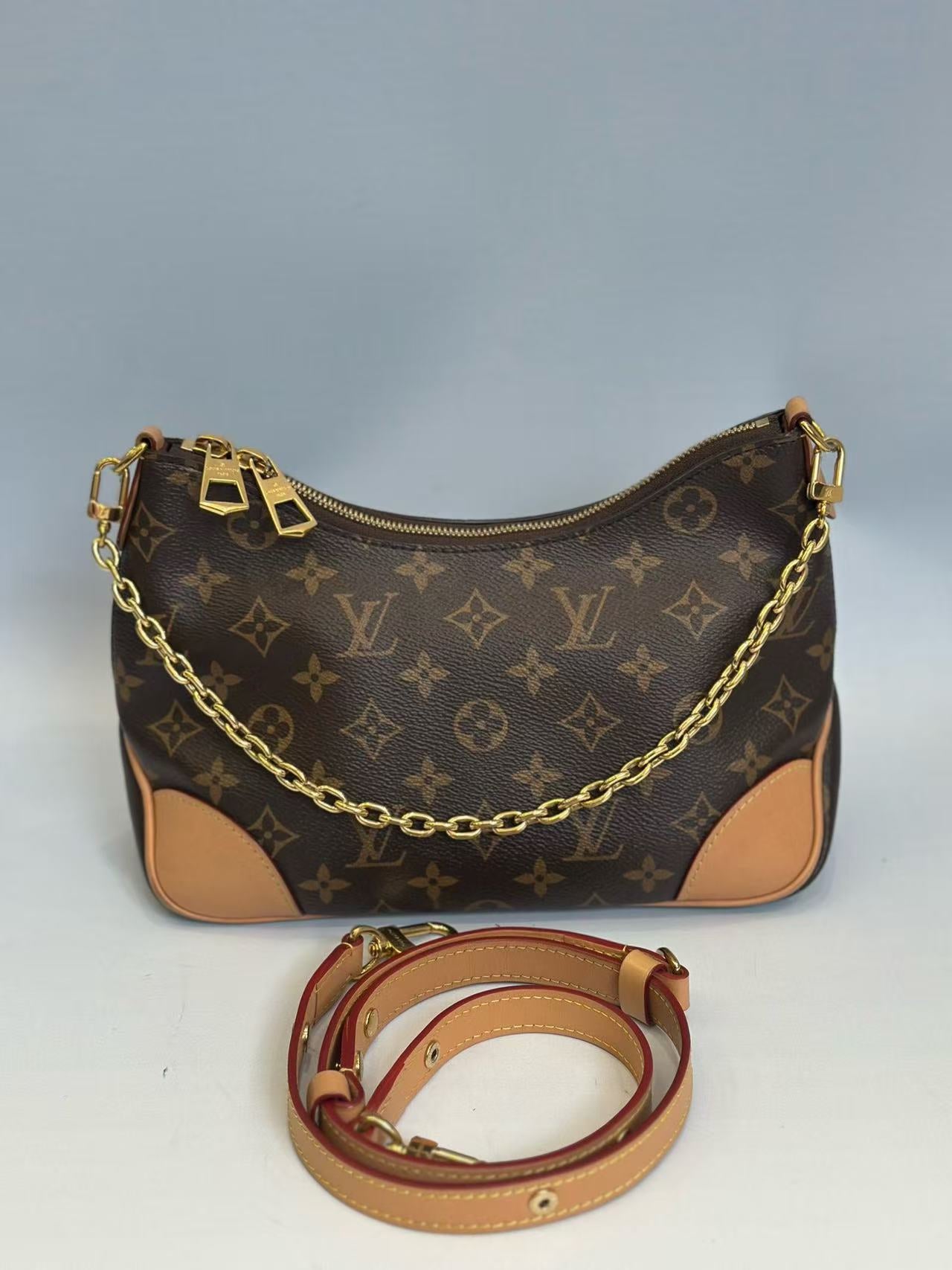 Louis Vuitton - Other - Monogram coated canvas with Vachetta leather trim - Brown - (medium)