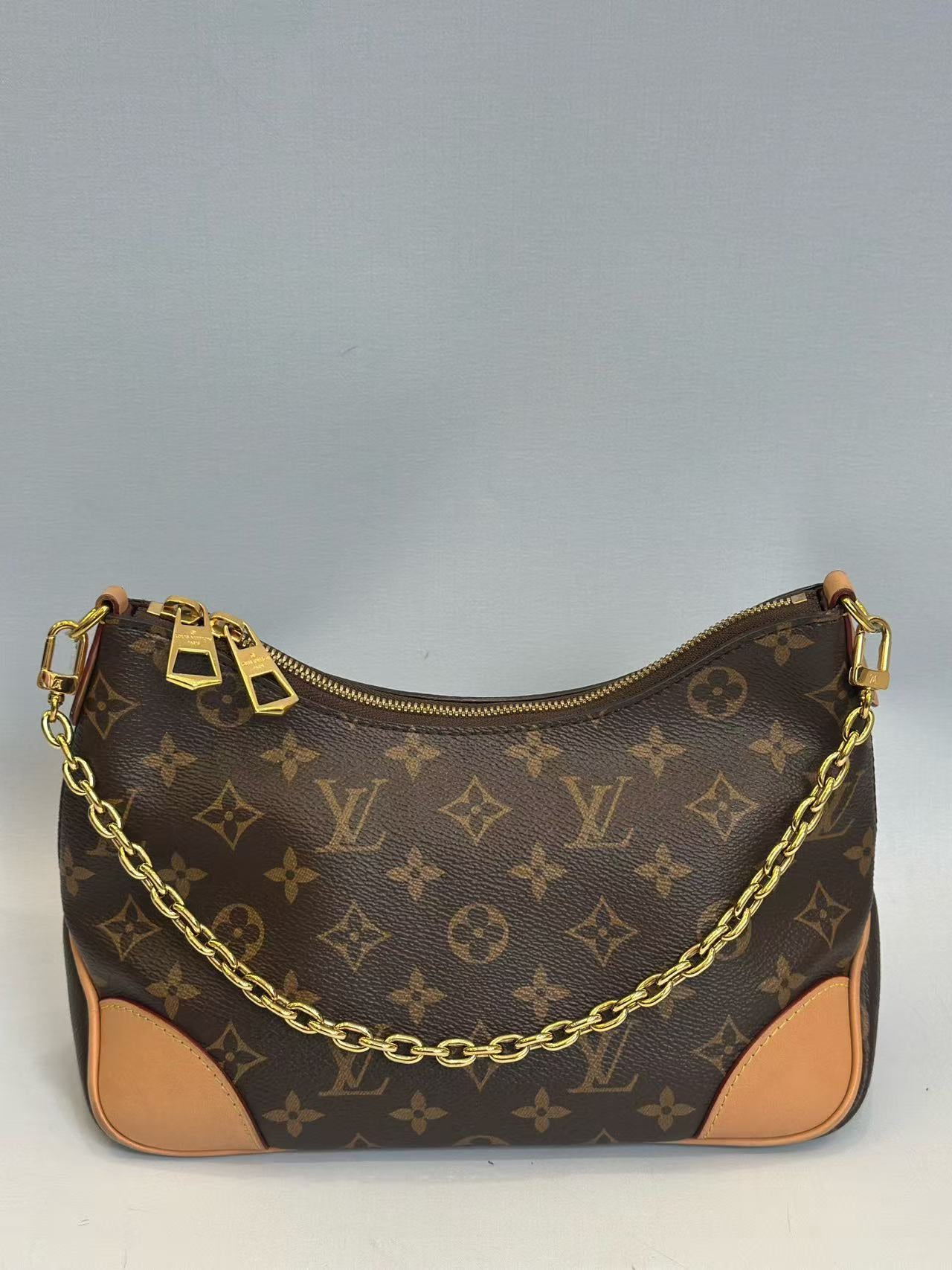 Louis Vuitton - Other - Monogram coated canvas with Vachetta leather trim - Brown - (medium)