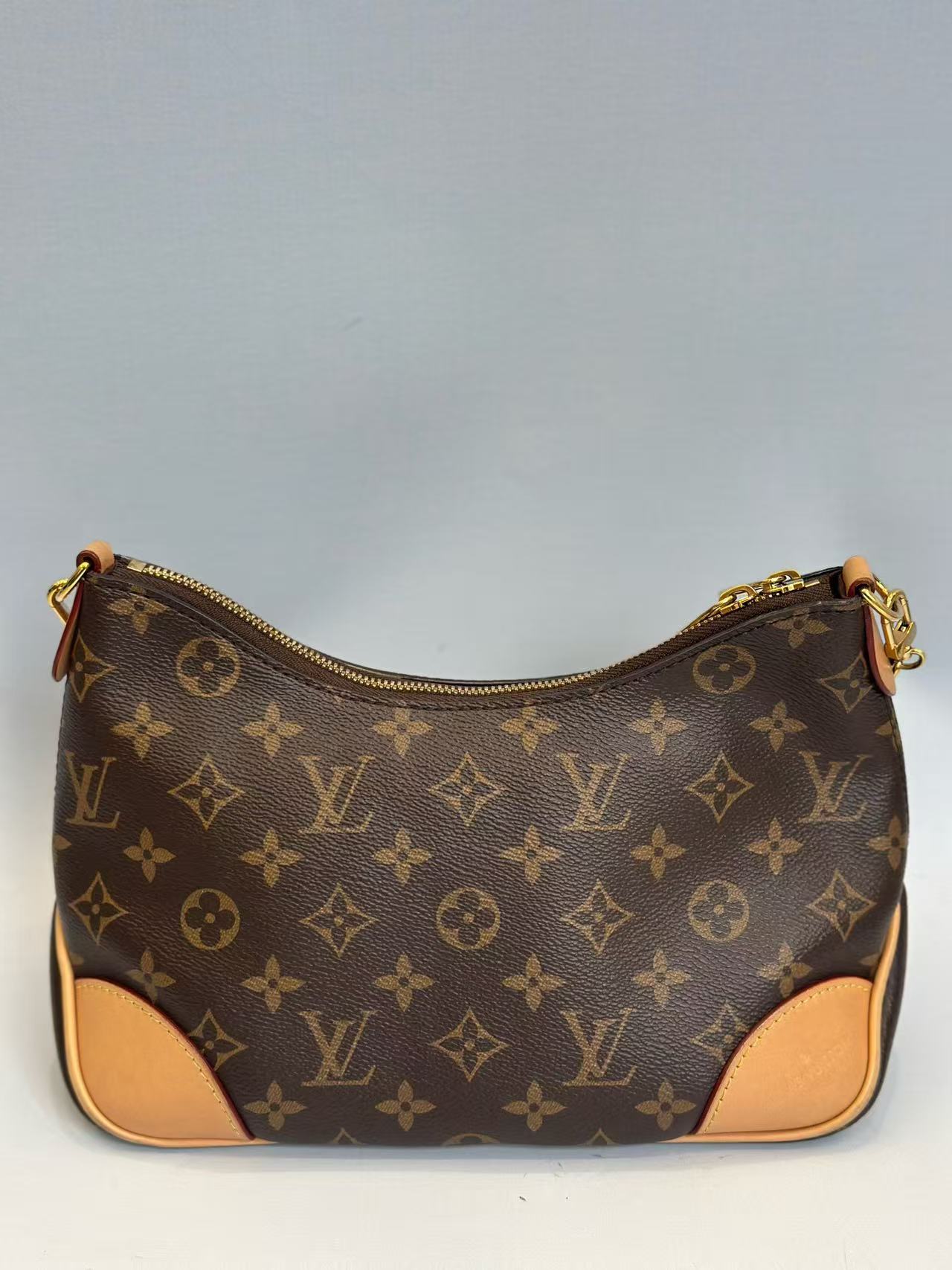 Louis Vuitton - Other - Monogram coated canvas with Vachetta leather trim - Brown - (medium)