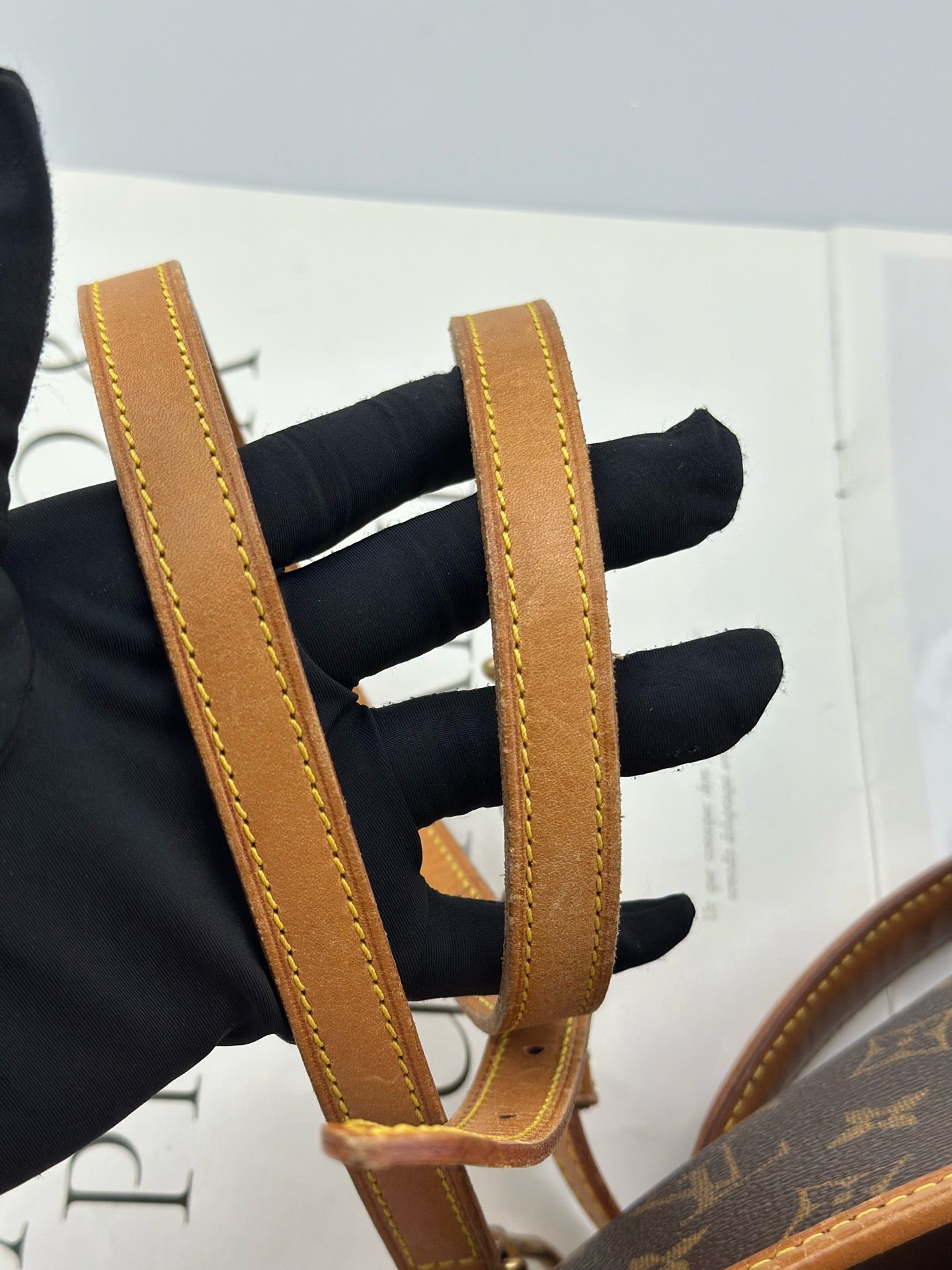 Louis Vuitton - Other - Monogram coated canvas with Vachetta leather trim - Brown - (Medium)