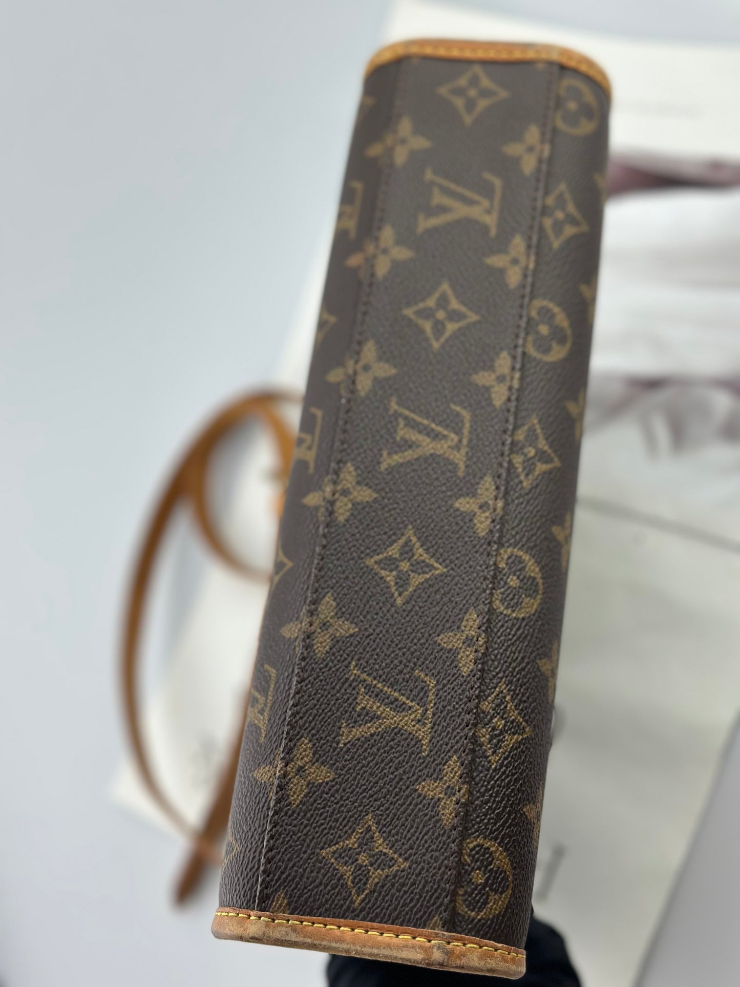 Louis Vuitton - Other - Monogram coated canvas with Vachetta leather trim - Brown - (Medium)