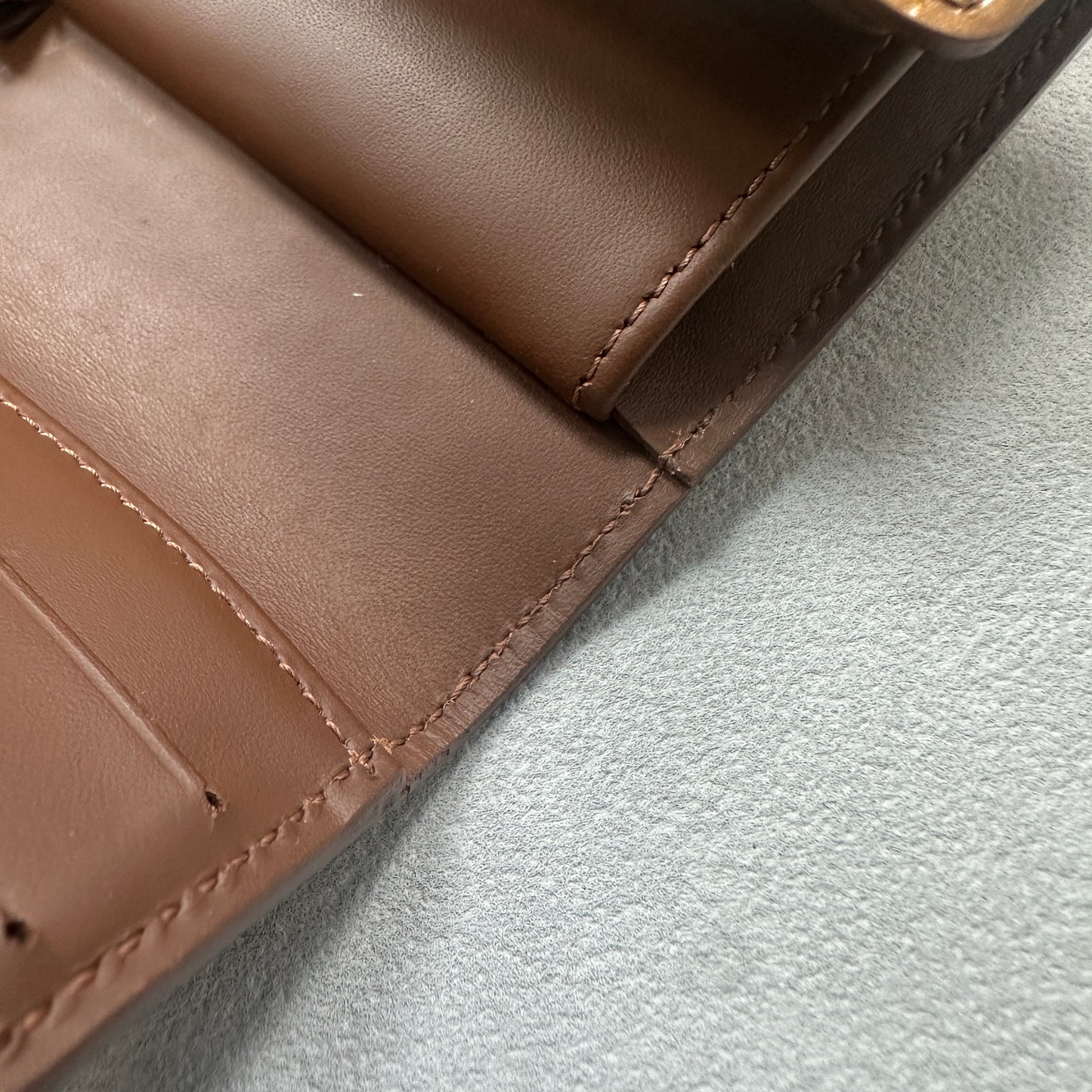 Louis Vuitton - Other - Patent leather - Brown - (medium)