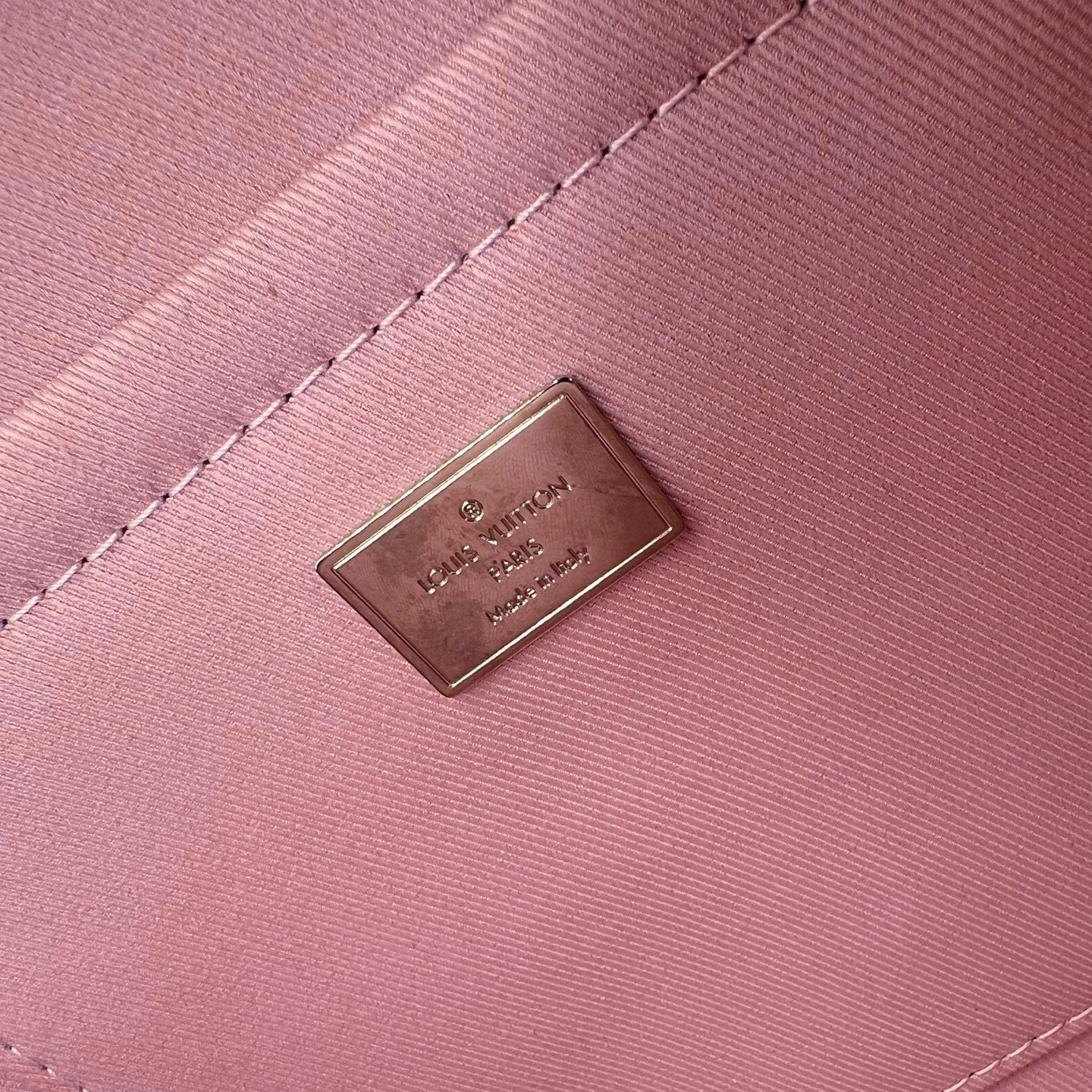 Louis Vuitton - Other - Patent leather - Burgundy - (small)