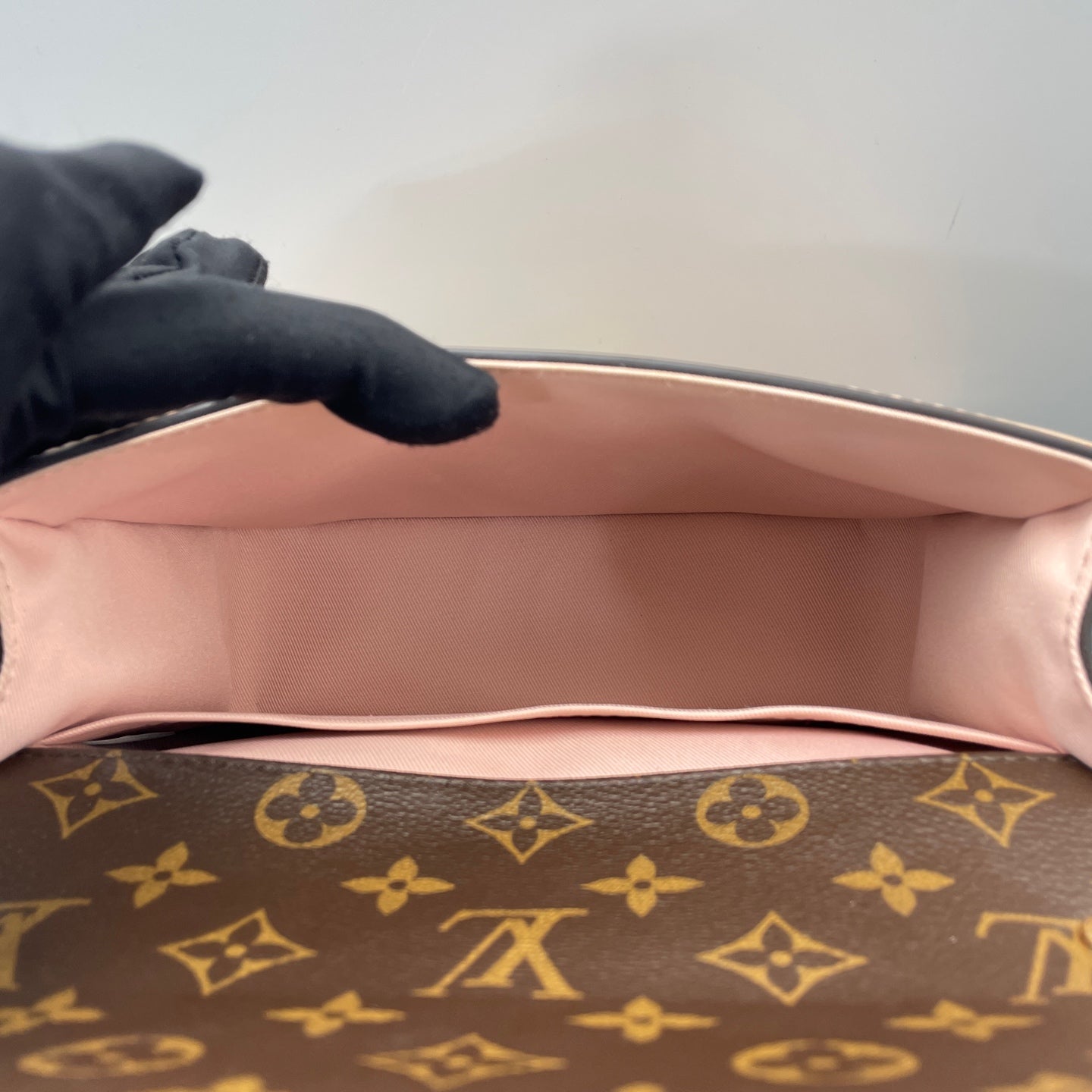 Louis Vuitton - Other - Patent leather - Pink - (small)