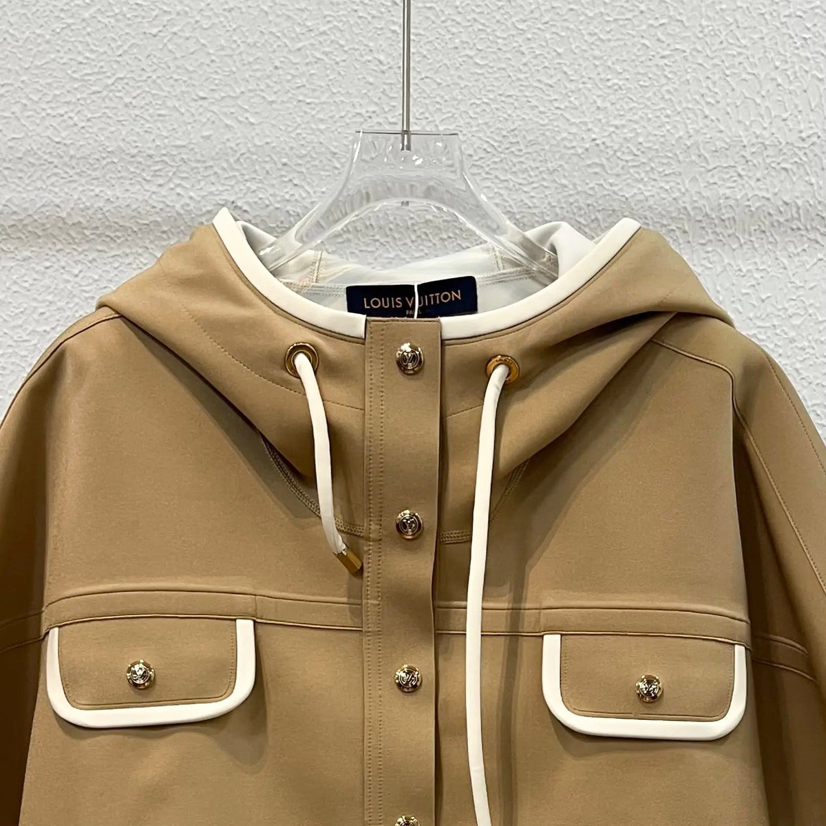 Louis Vuitton - Other - Polyamide - Beige - (32)