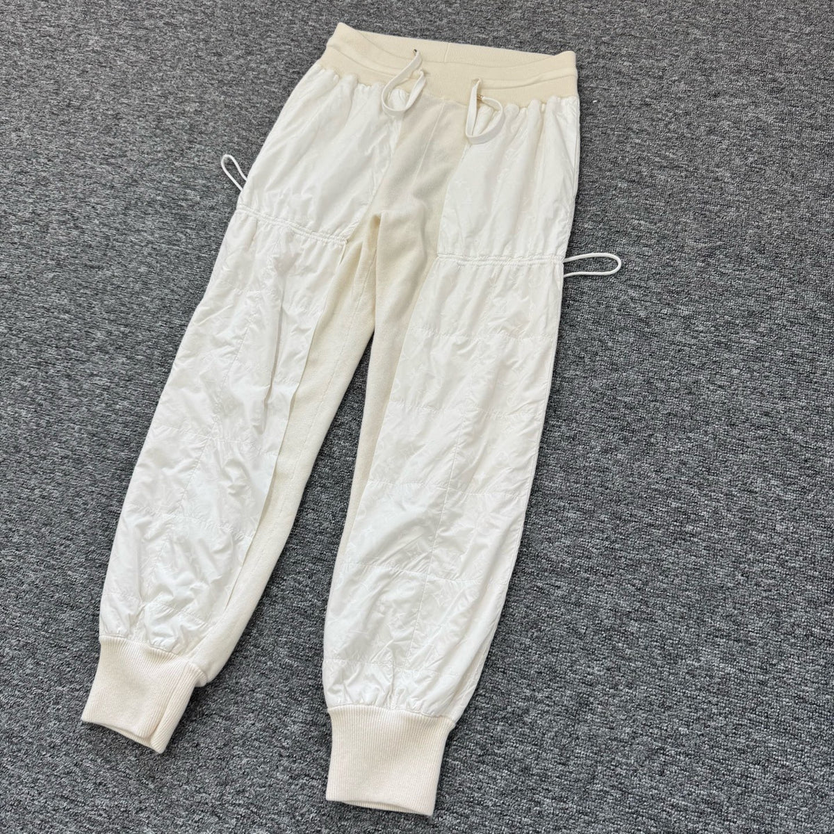Louis Vuitton - Other - Polyamide - Beige - (XS)