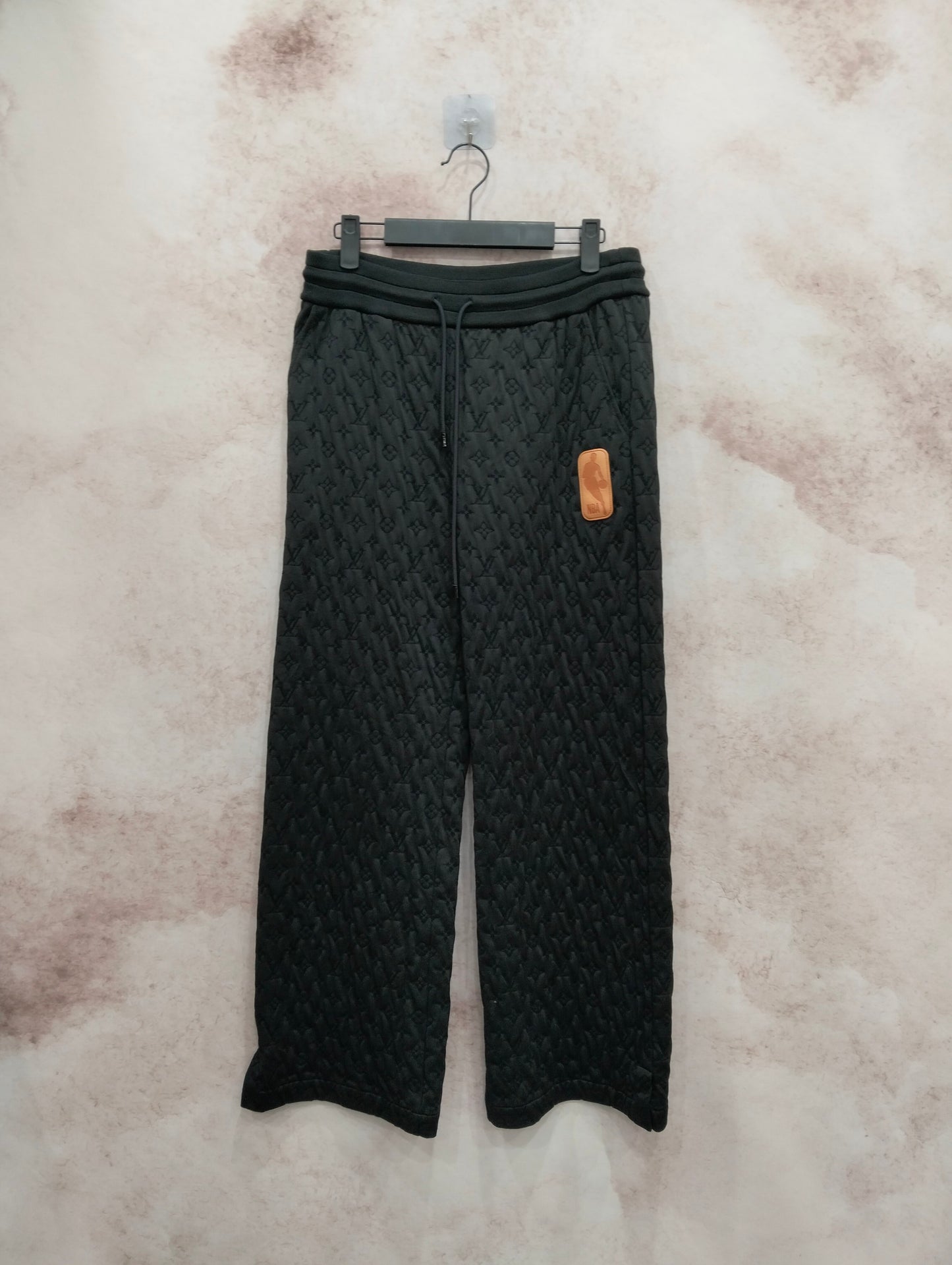 Louis Vuitton - Other - Polyamide - Black - (M)