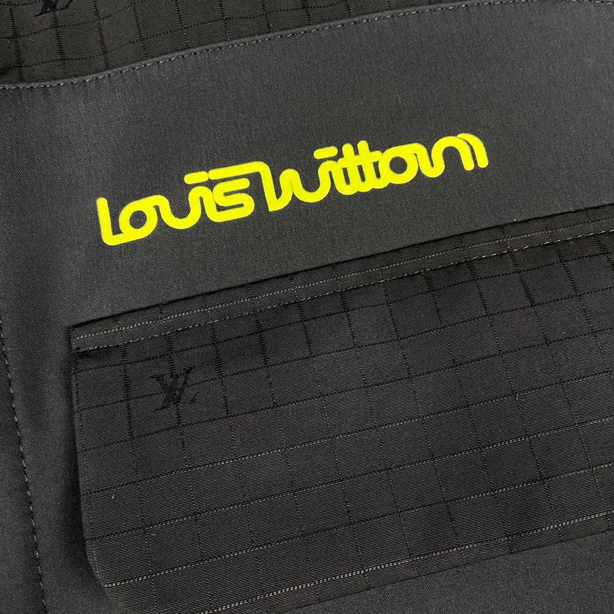 Louis Vuitton - Other - Polyamide - Multicolour - (56)
