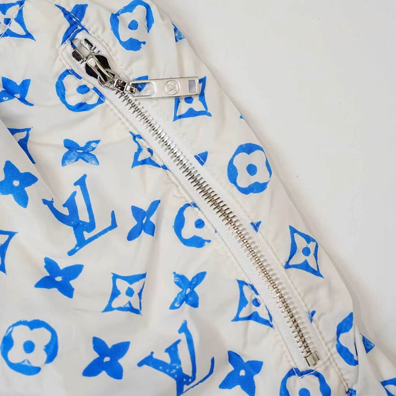Louis Vuitton - Other - Polyamide - White - (40)