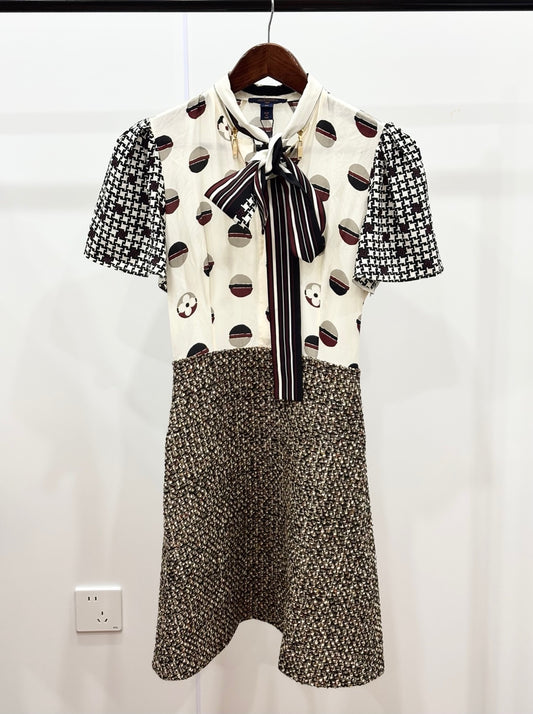 Louis Vuitton - Other - Silk - Beige - (34)
